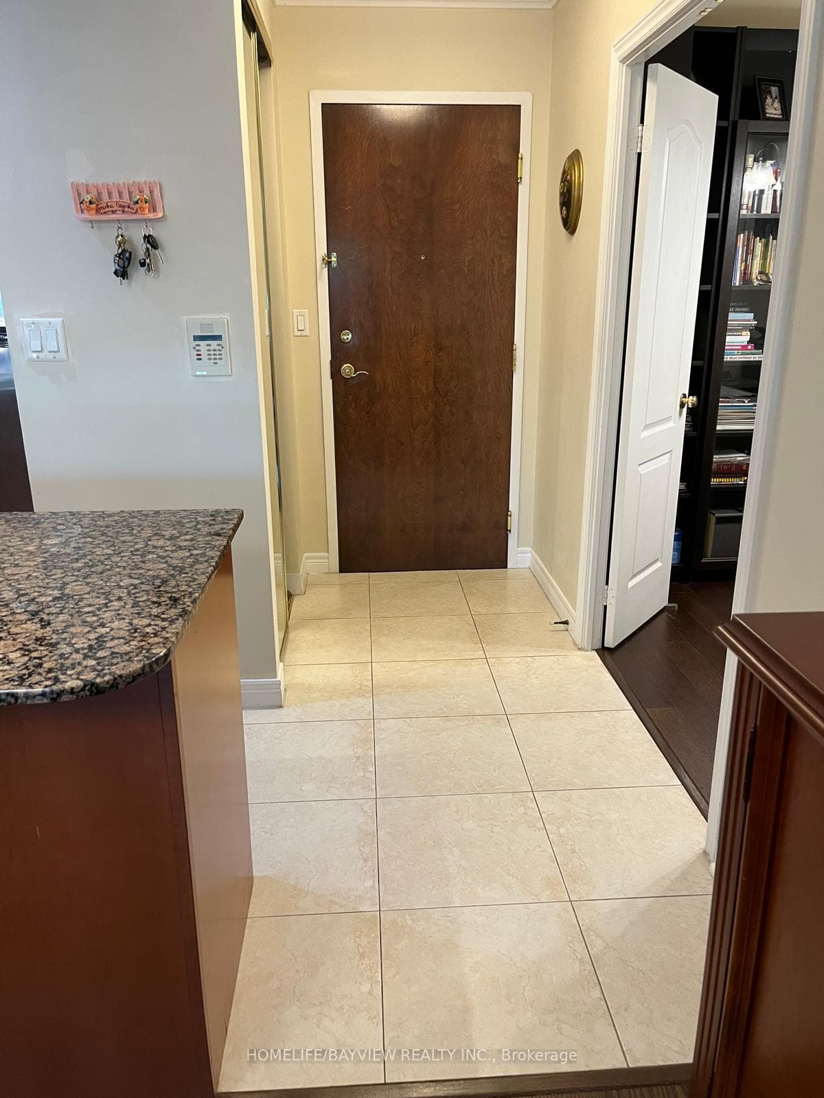 100 promenade Circle Unit 205 photo 12