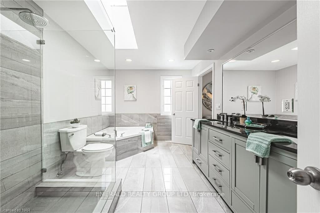 12 BIGGAR Road photo 16