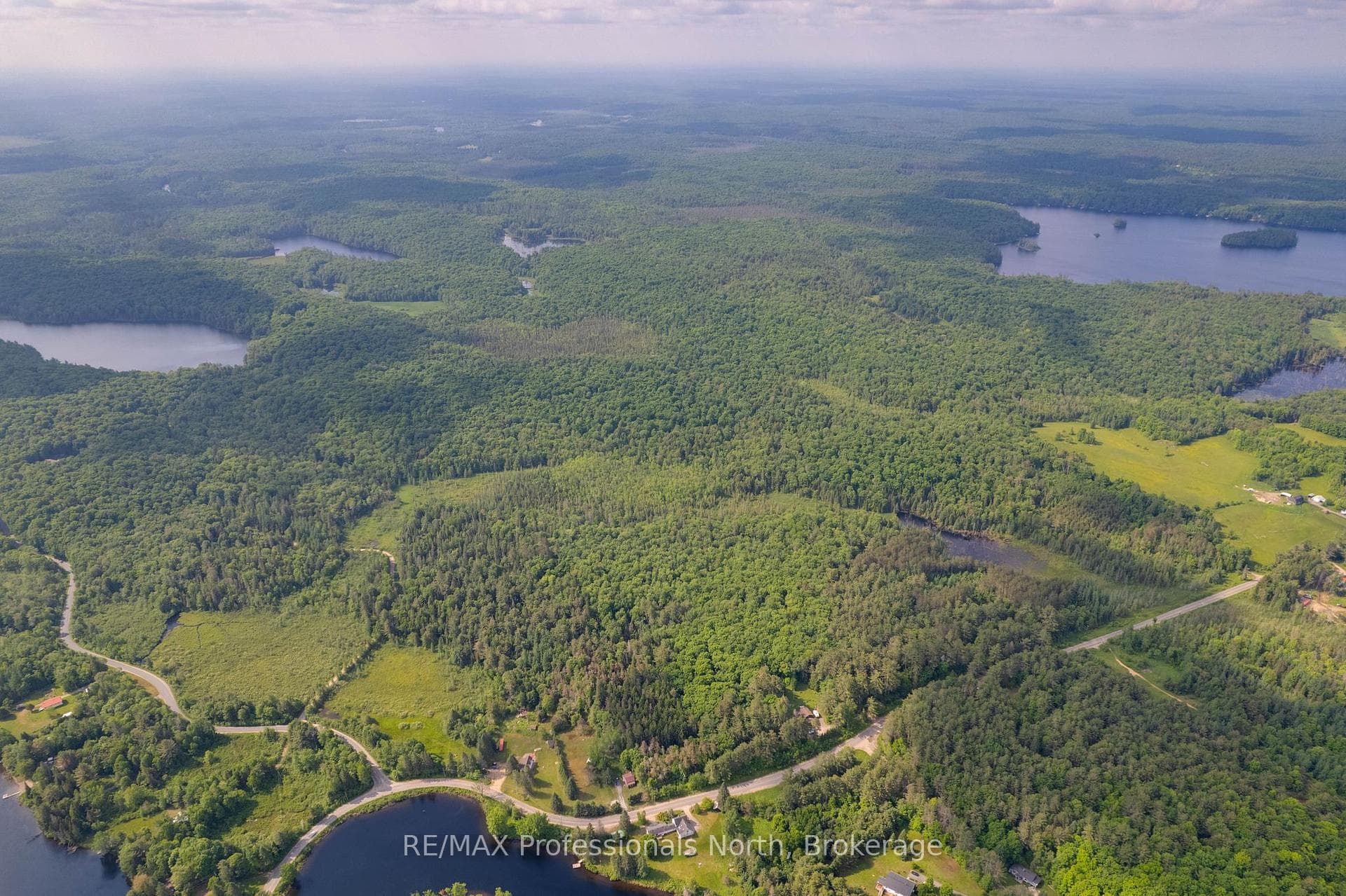 2330 Fraserburg Road photo 17