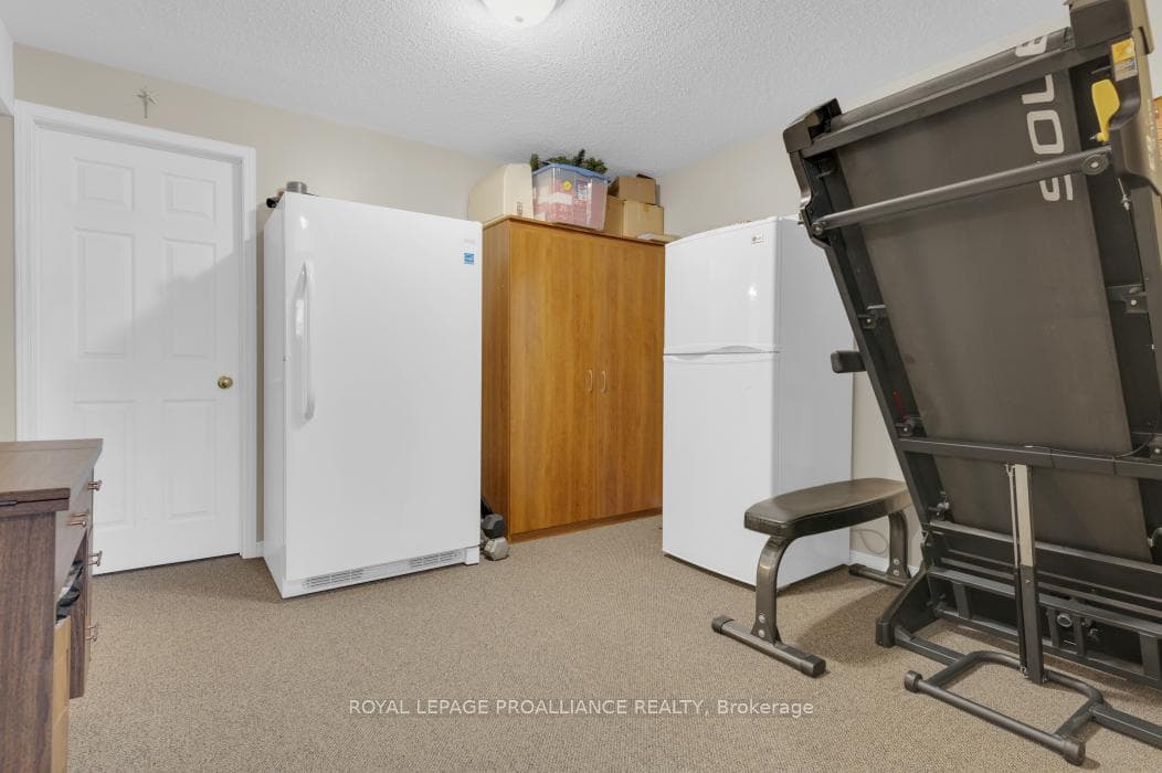21 Robert Drive photo 29