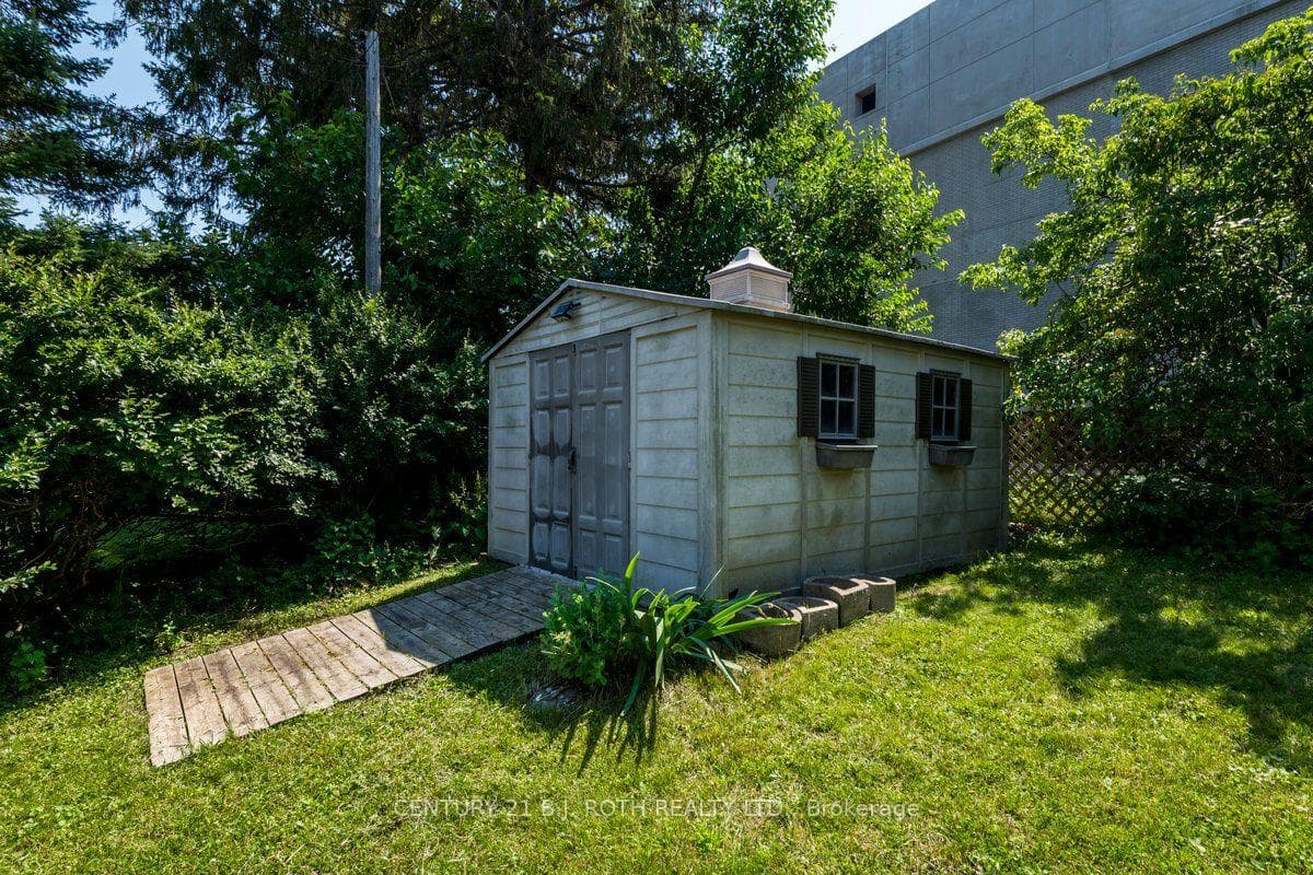 1 Ottaway Avenue photo 26