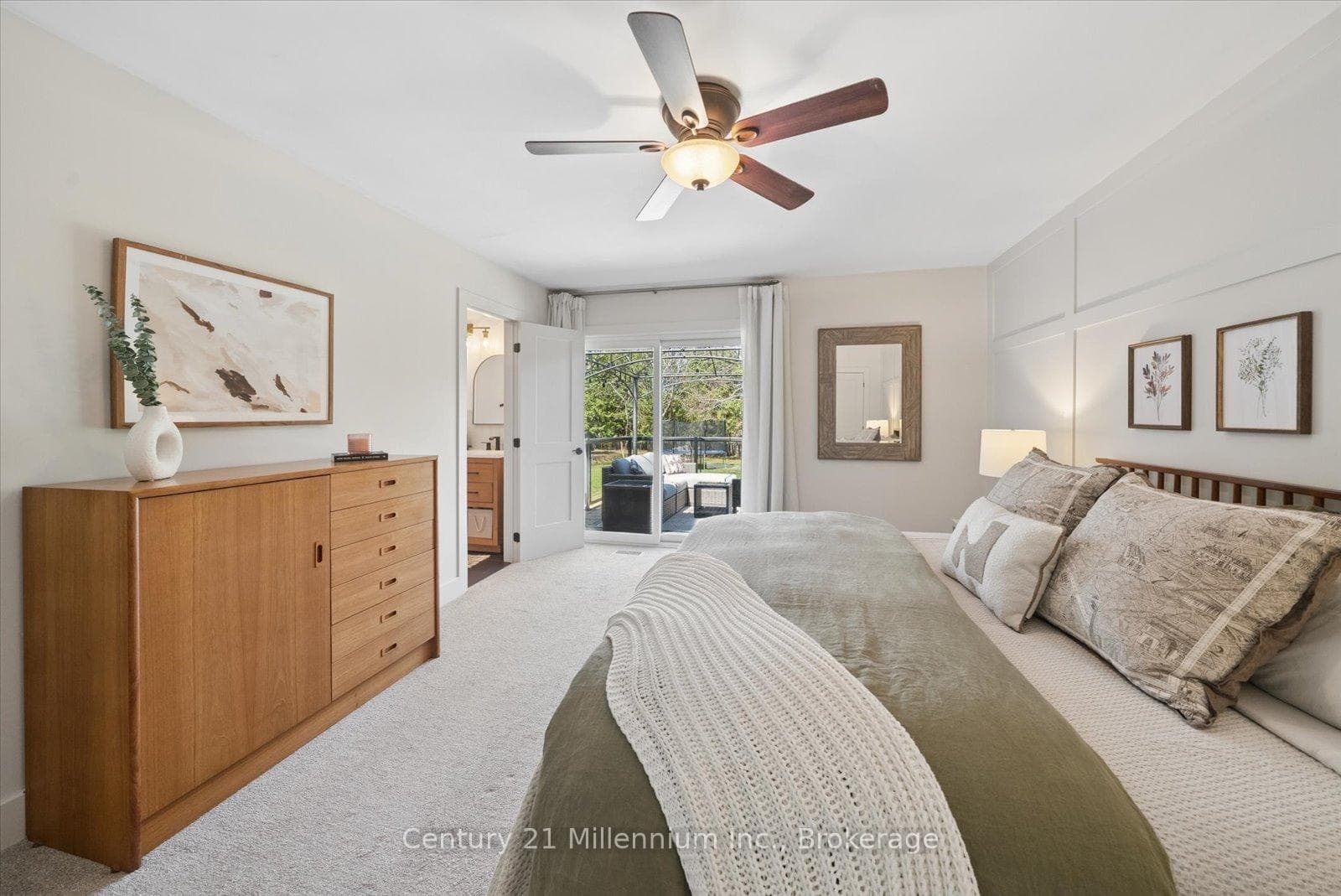 4 Blackburn Avenue photo 23