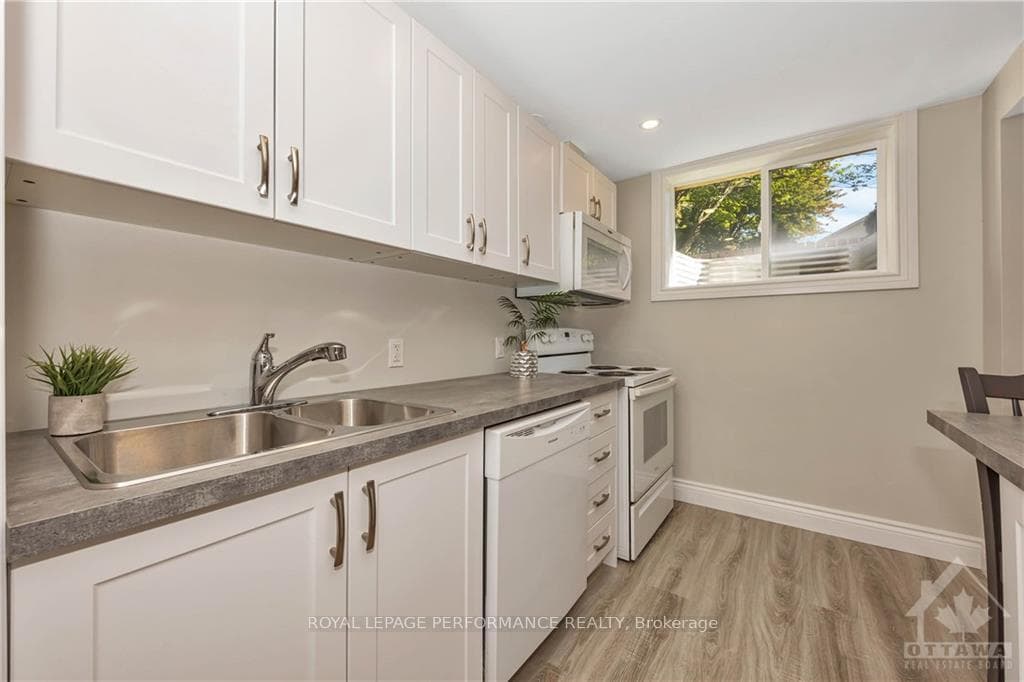 336 TULIP Crescent Unit B photo 14