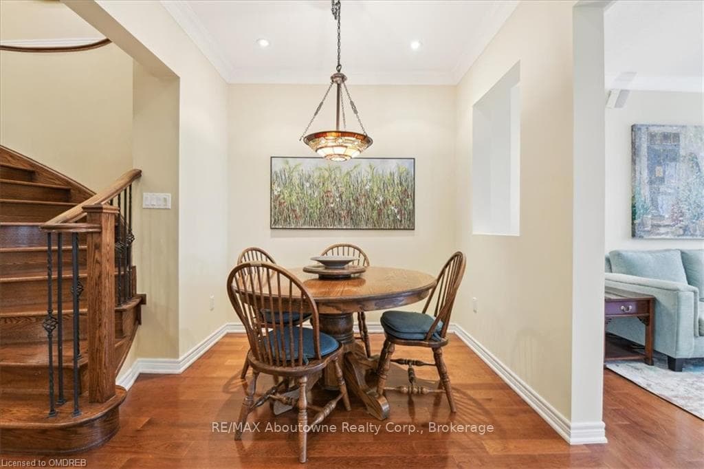 2254 ROCKINGHAM Drive Unit 7 photo 7