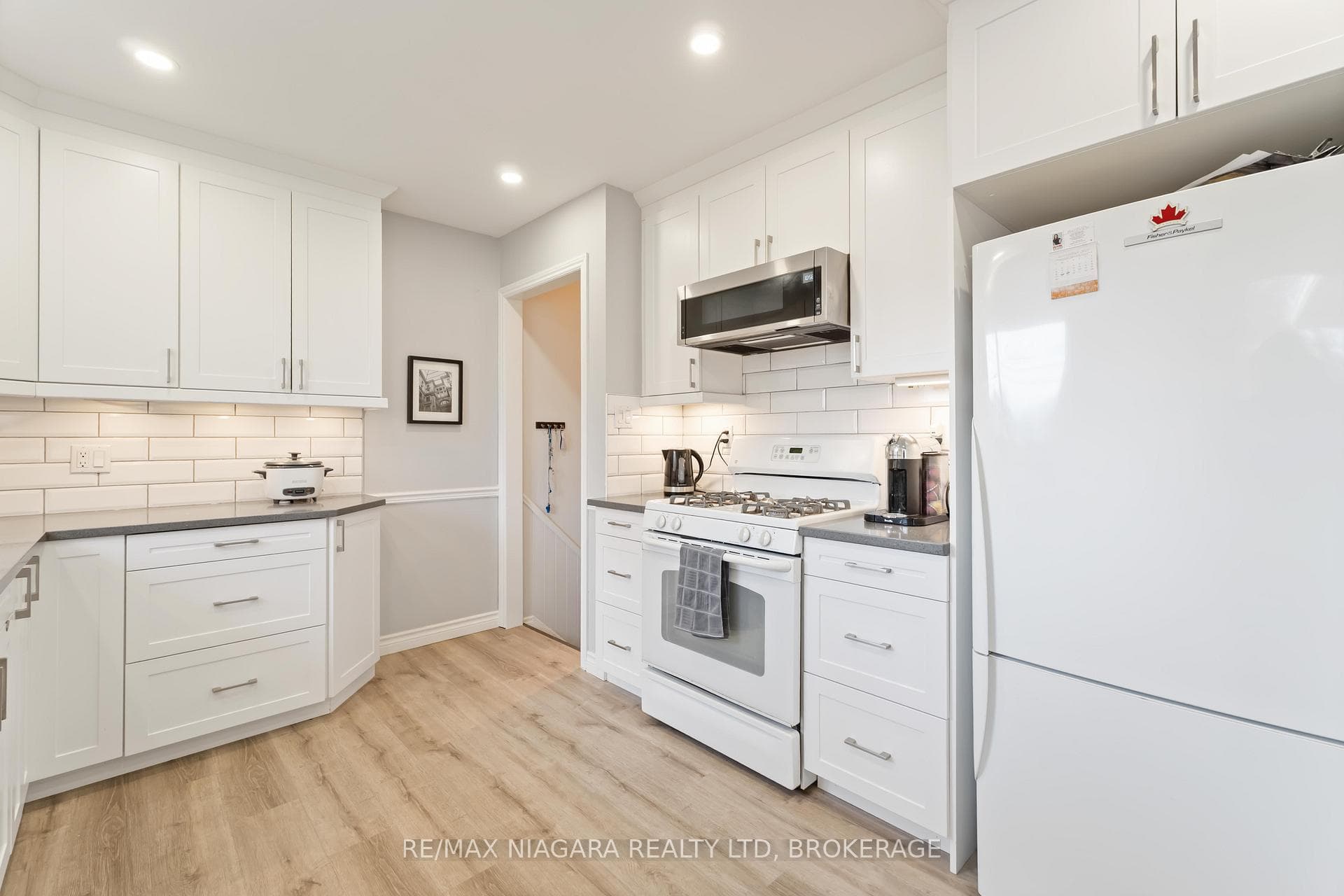 2921 Gail Avenue photo 6
