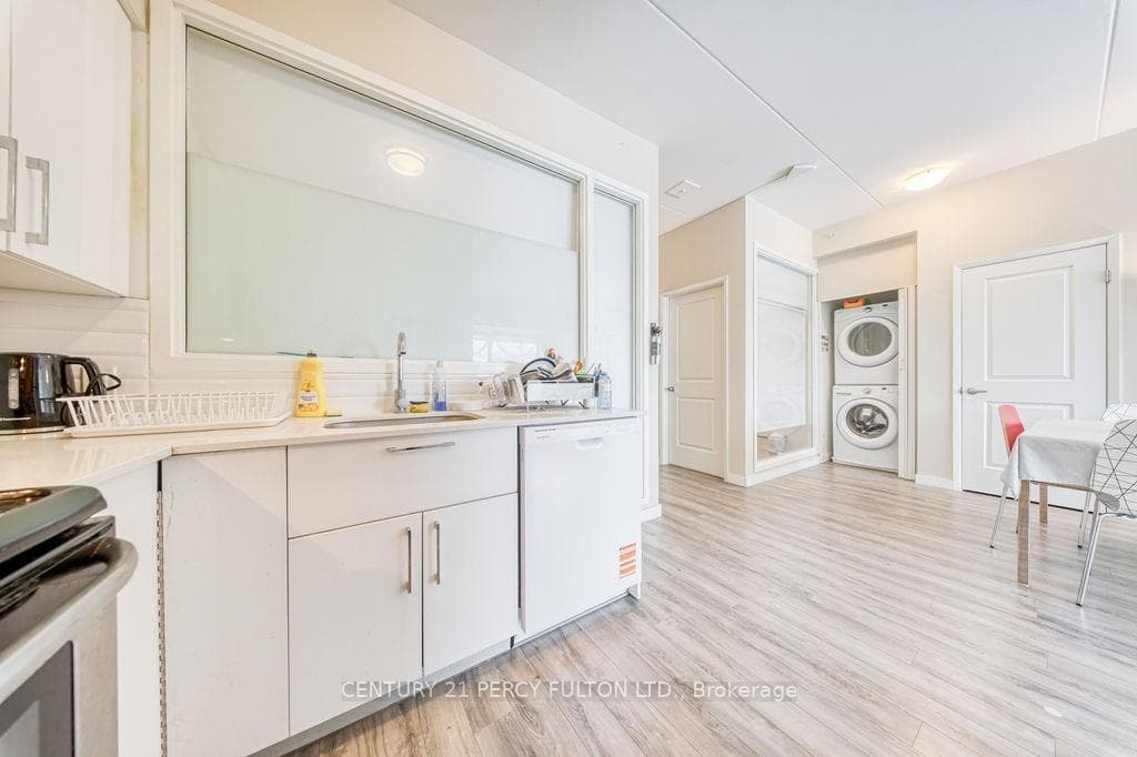 1219 Gordon Street Unit 605 photo 12