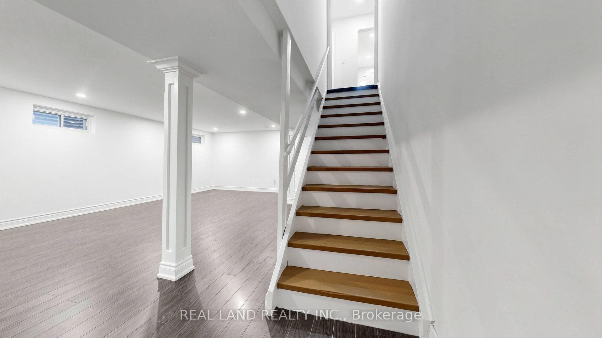 54 Marblemount Crescent photo 29