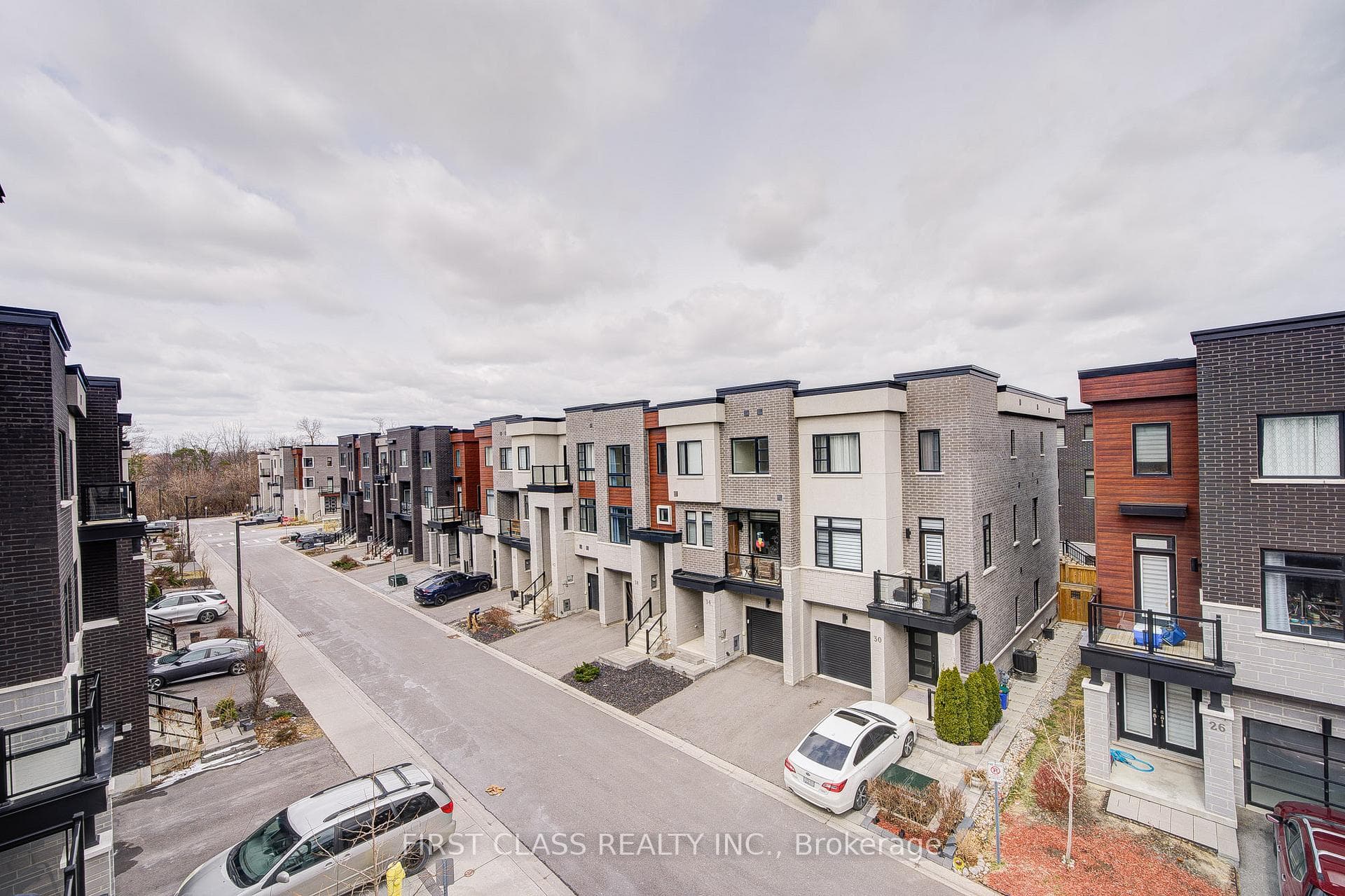 25 Laskin Drive photo 44