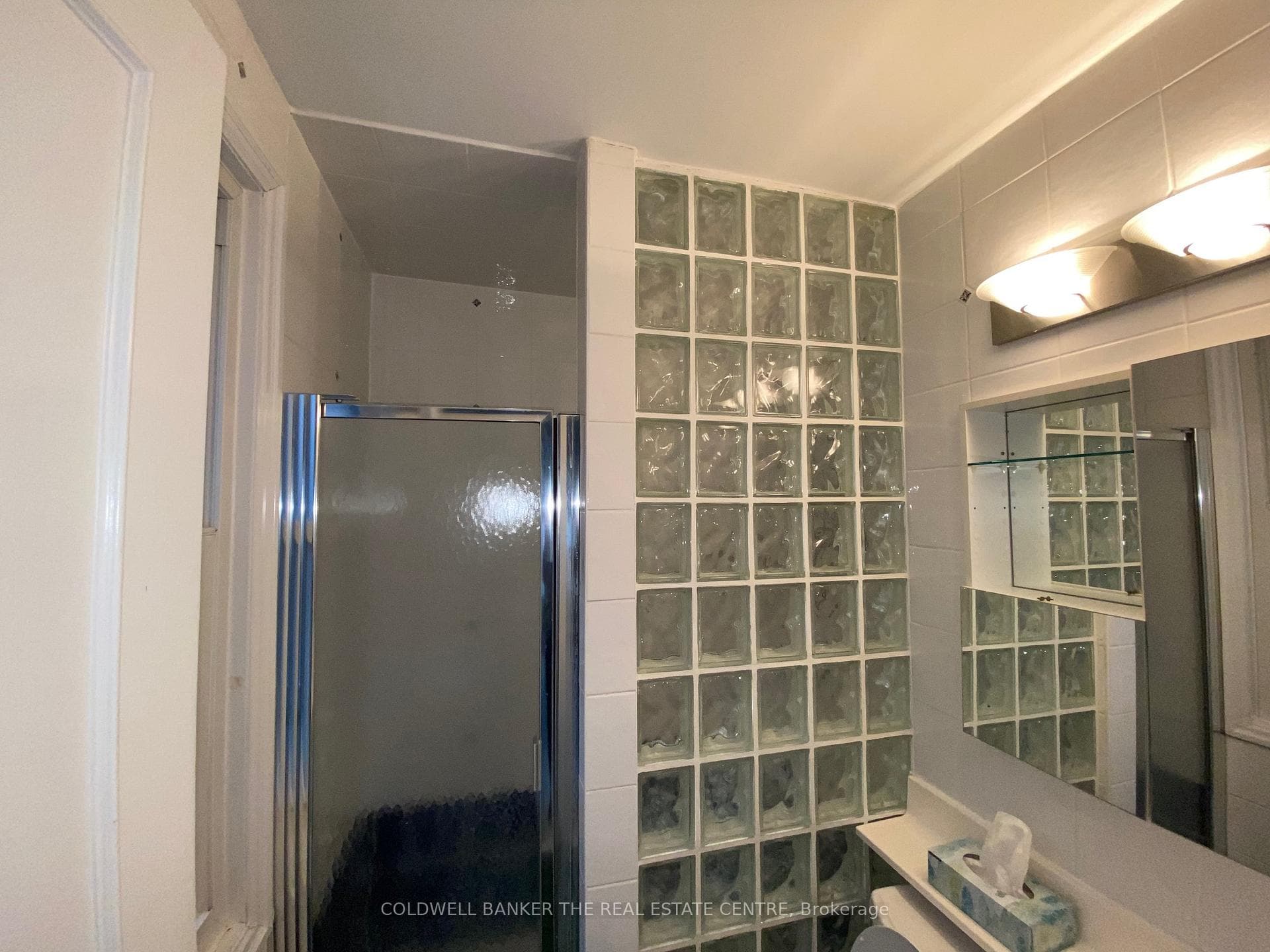 1073 Avenue Road Road photo 14