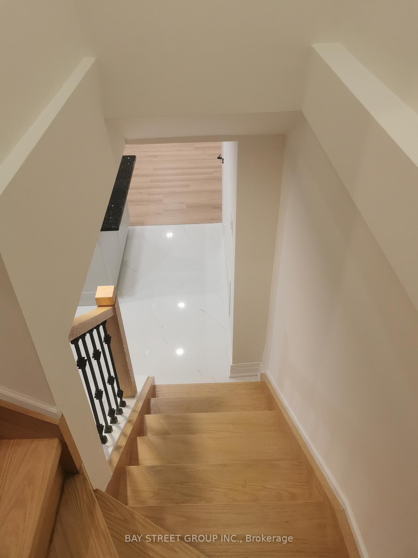3 Feltham Road Unit Basement photo 3