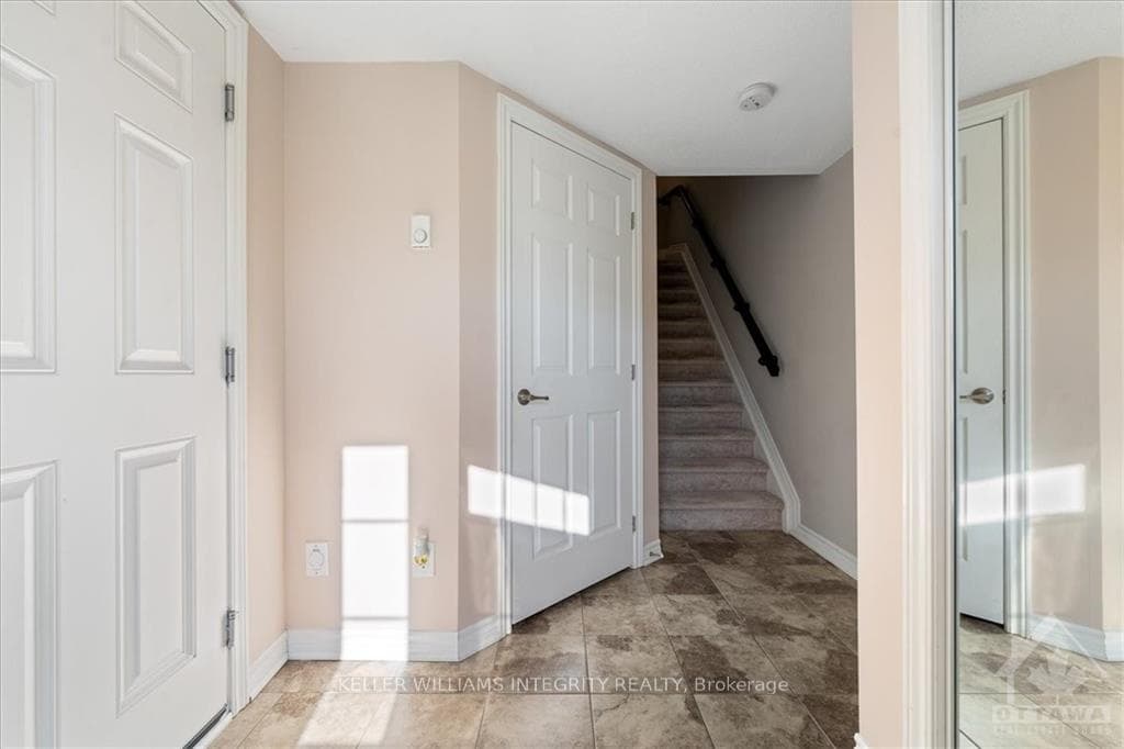 52 ASTERVALE Street photo 4
