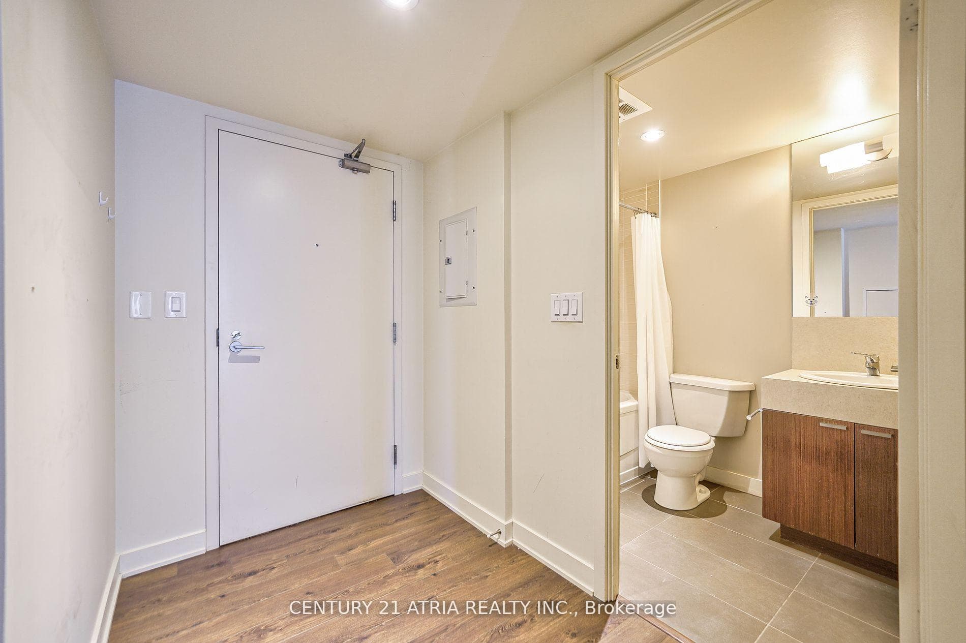 110 Charles Street Unit 1308 photo 32