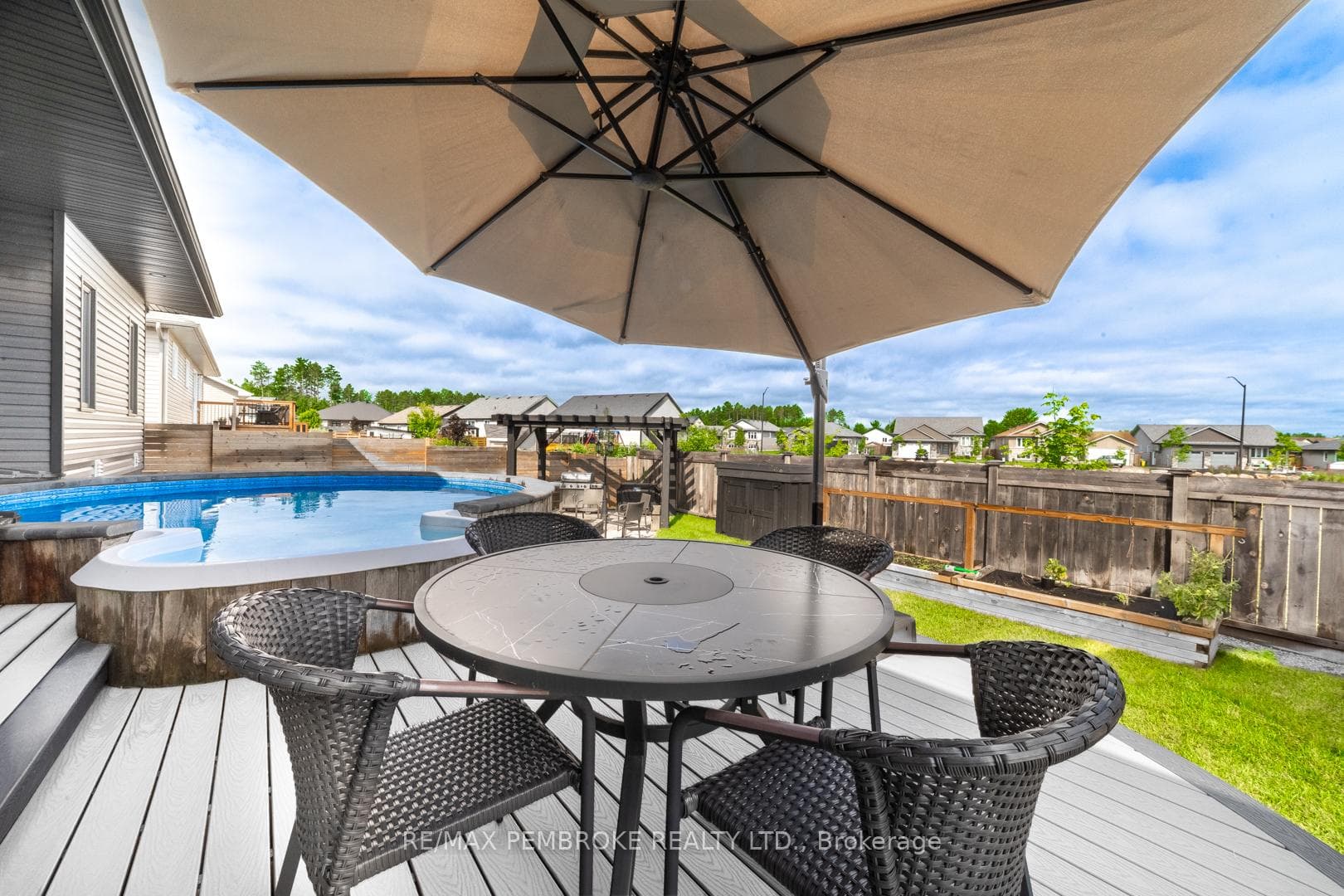 8 Drew Street photo 30