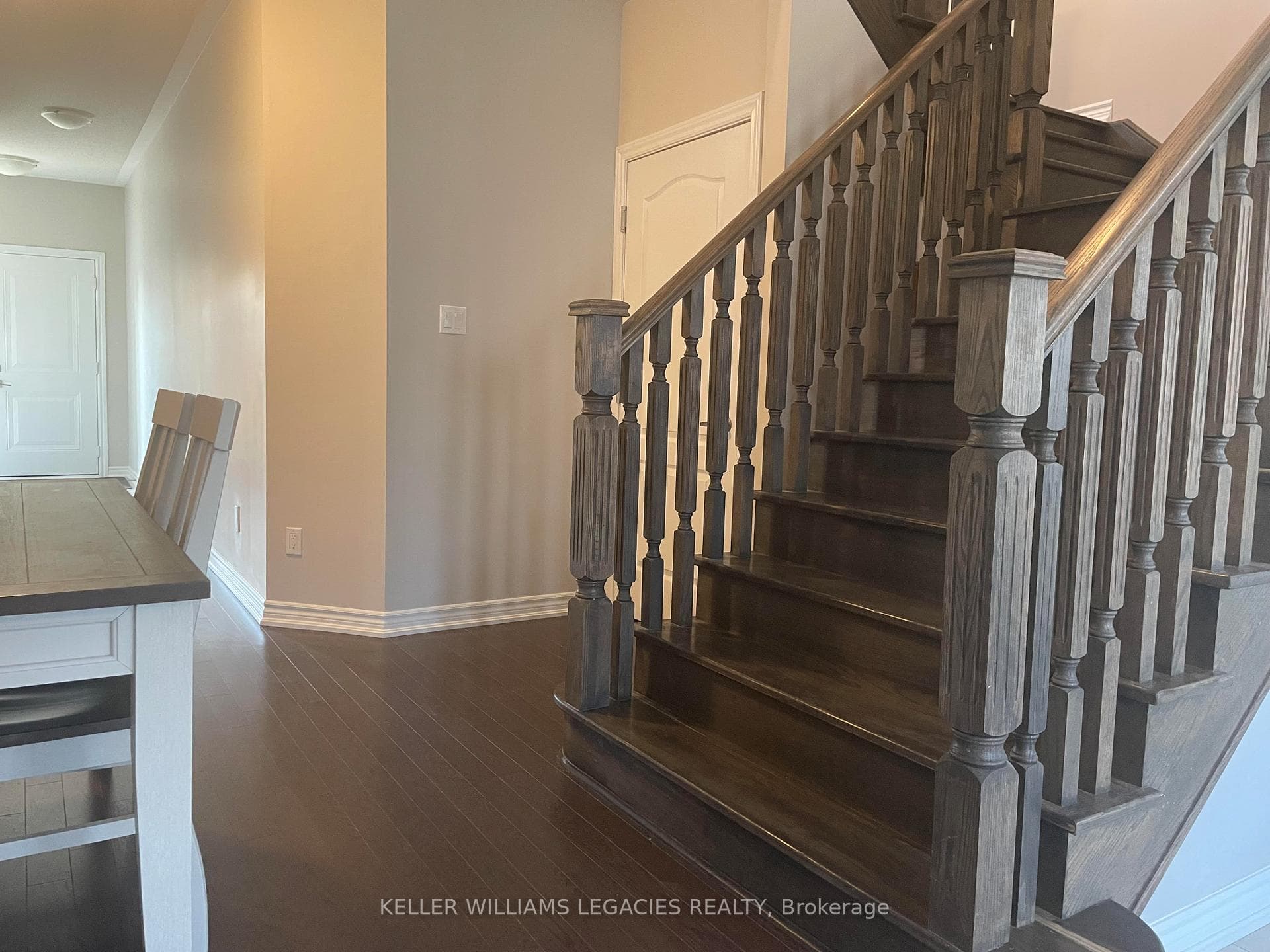 200 Werry Avenue photo 4
