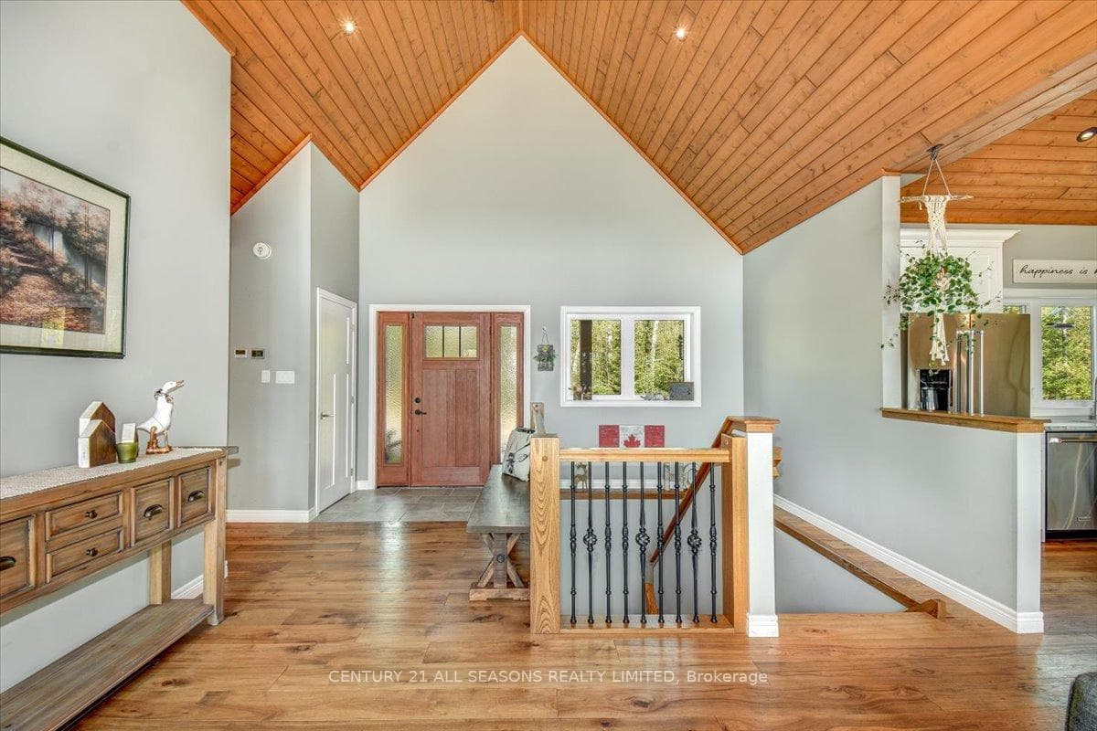 156 D South Road photo 18