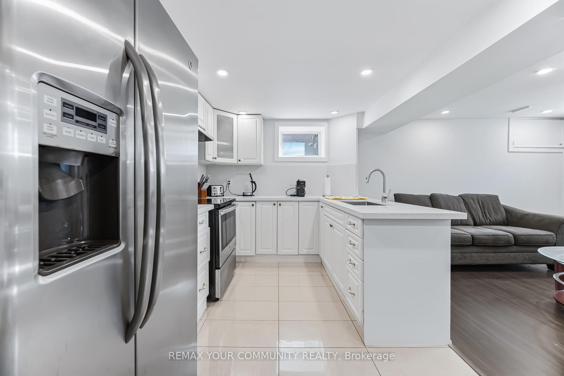 200 Goulding Avenue Unit Lower photo 4