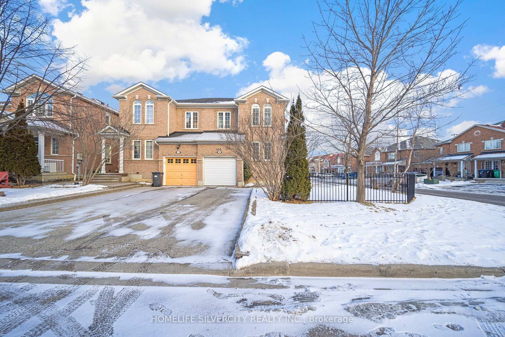4785 James Austin Drive photo 1