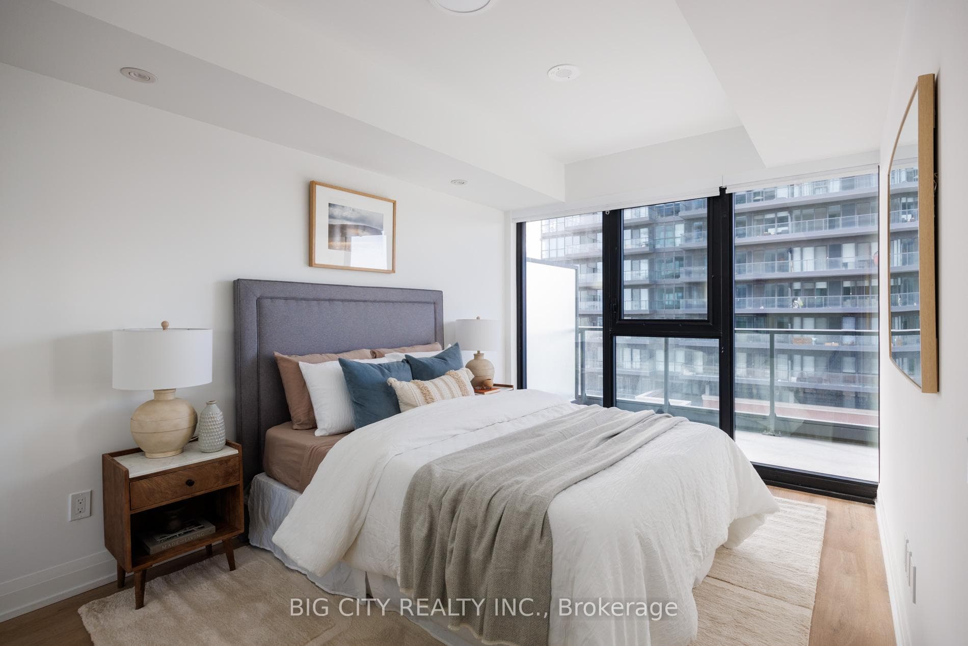 36 Brentcliffe Road Unit 803 photo 10