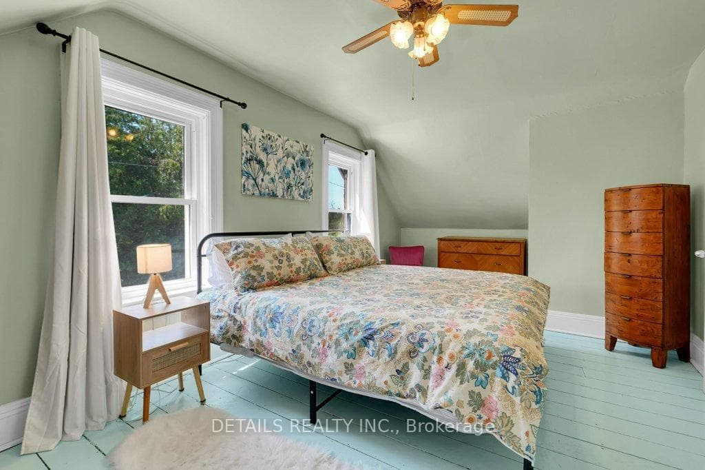205 Lewis Street photo 26