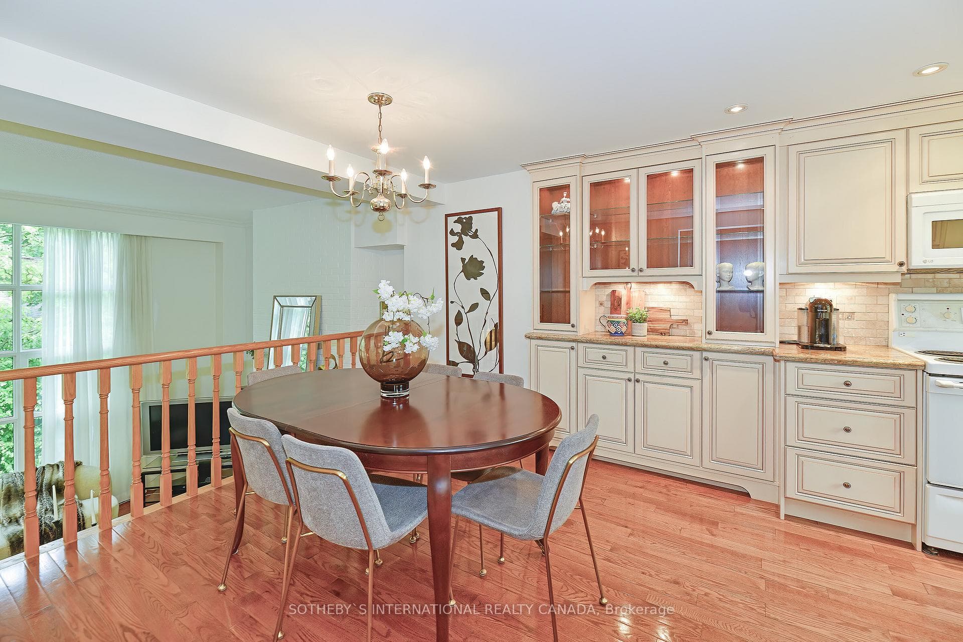 525 Balliol Street Unit TH 8 photo 12