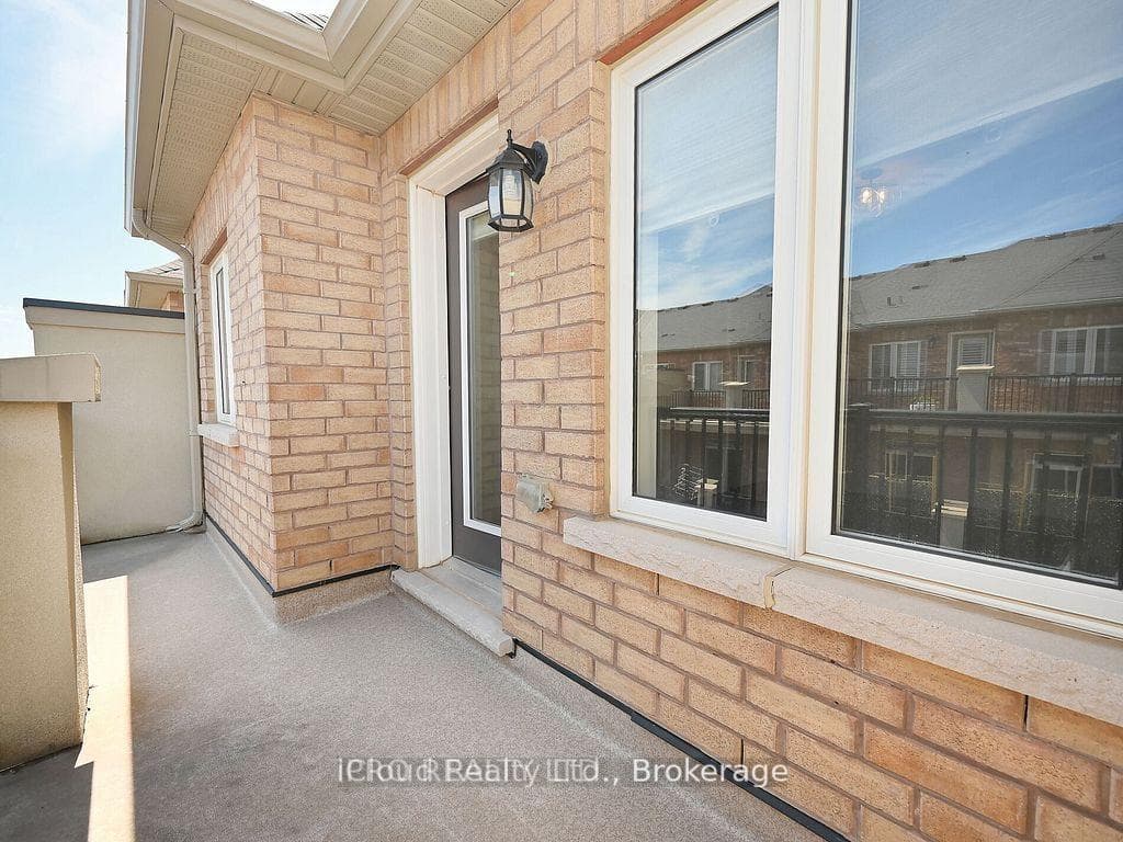 3069 Preserve Drive photo 32