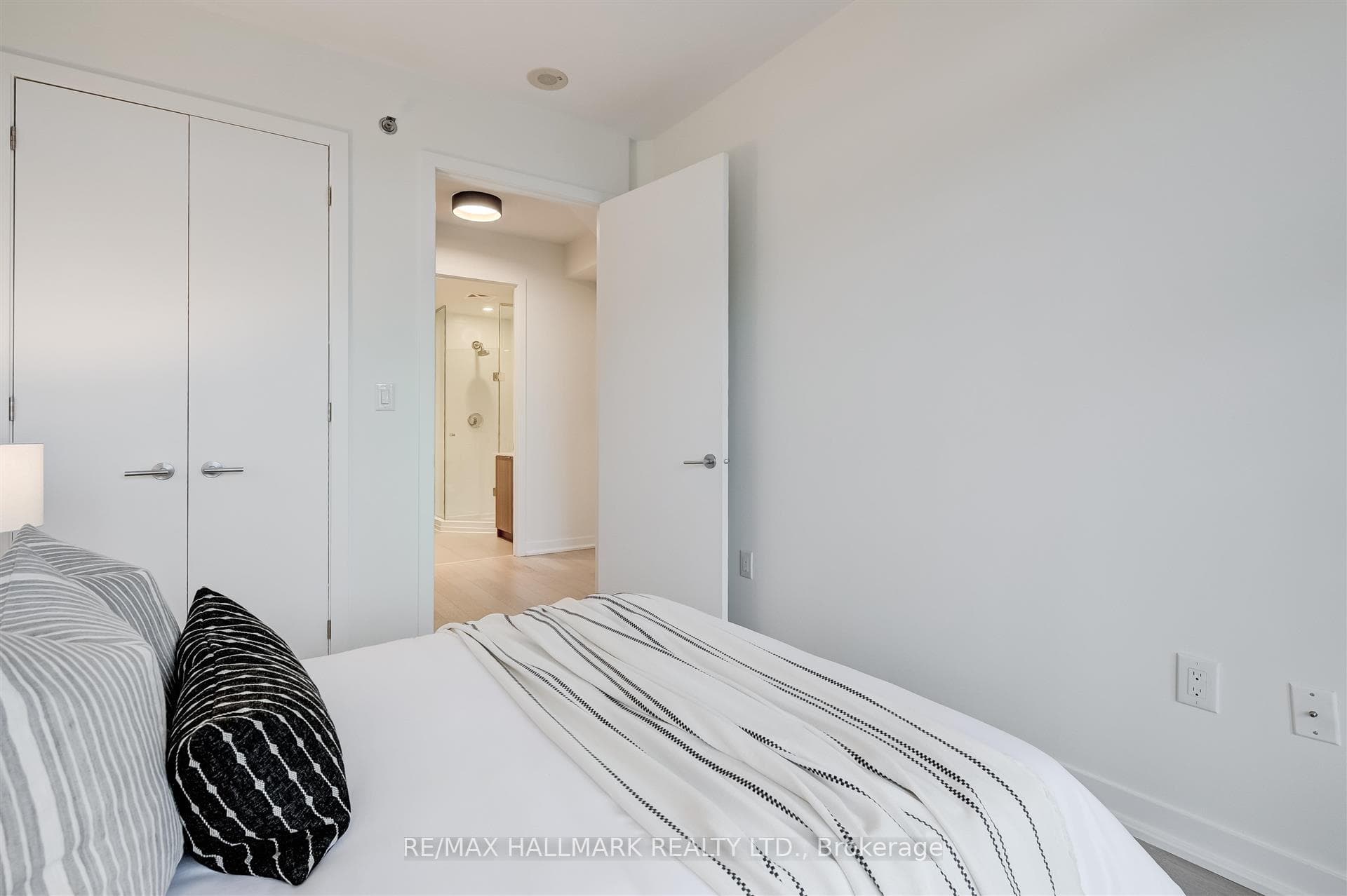 88 Colgate Avenue Unit 421 photo 19