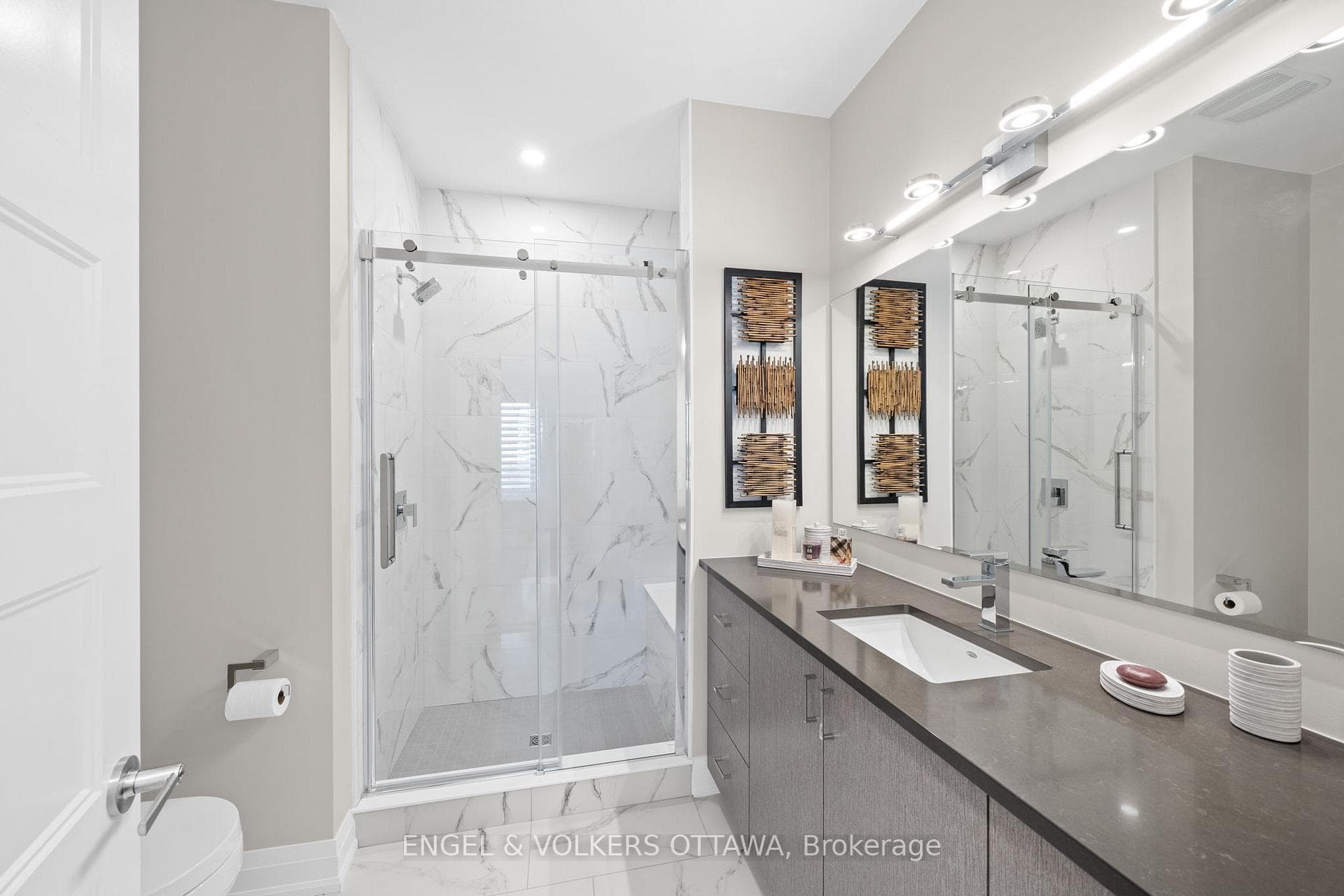 147 Blackhorse Drive photo 26