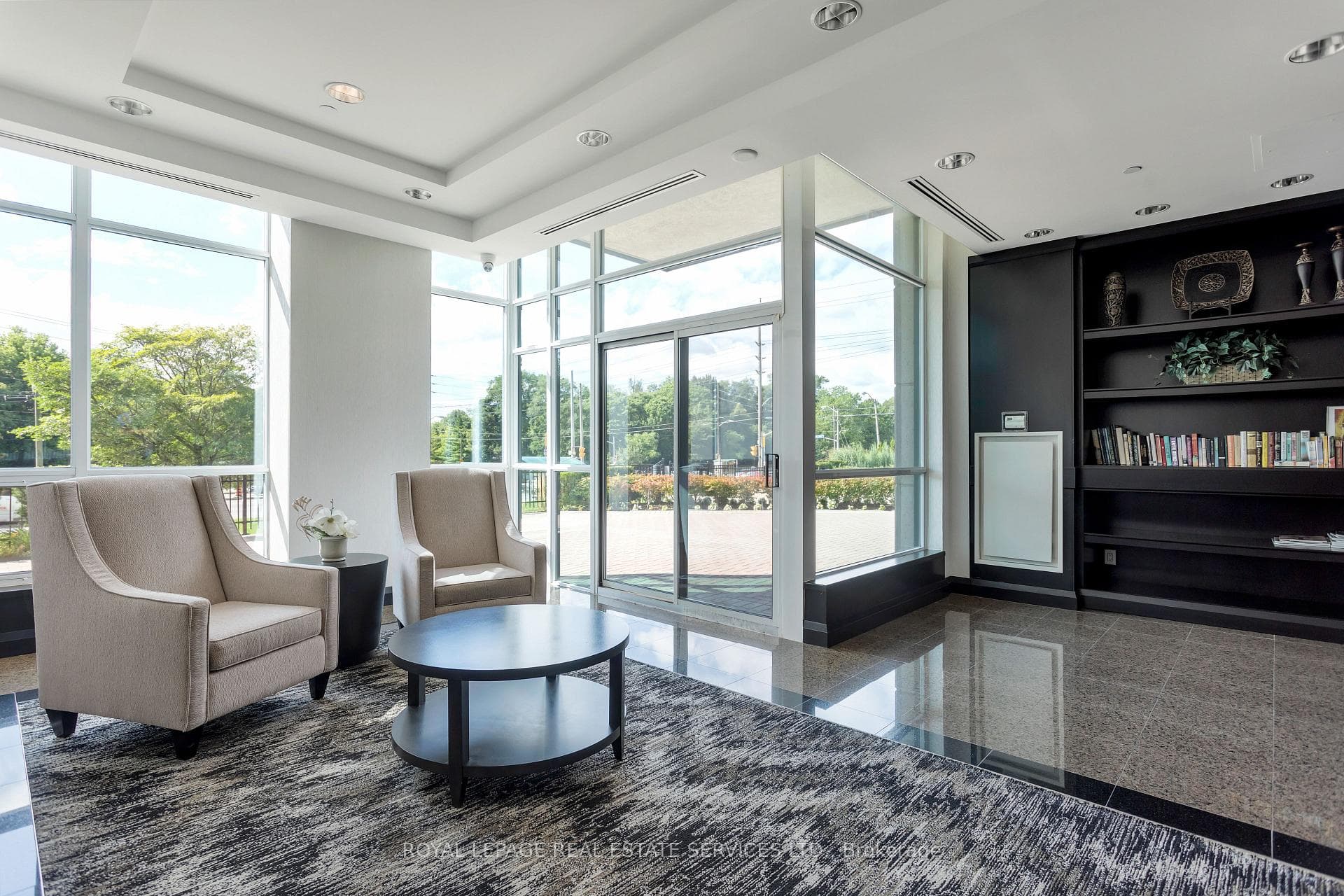 1403 Royal York Road Unit 708 photo 2