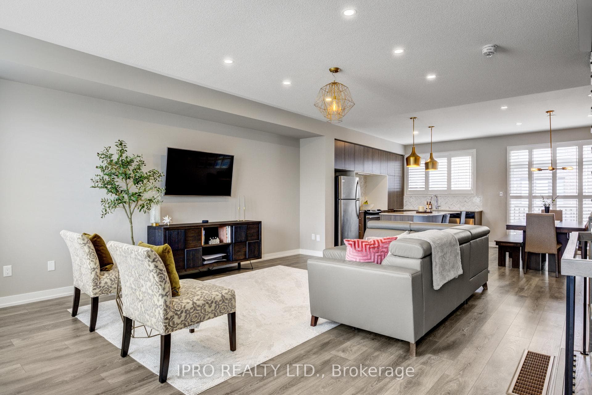3135 Ernest Appelbe Boulevard photo 5