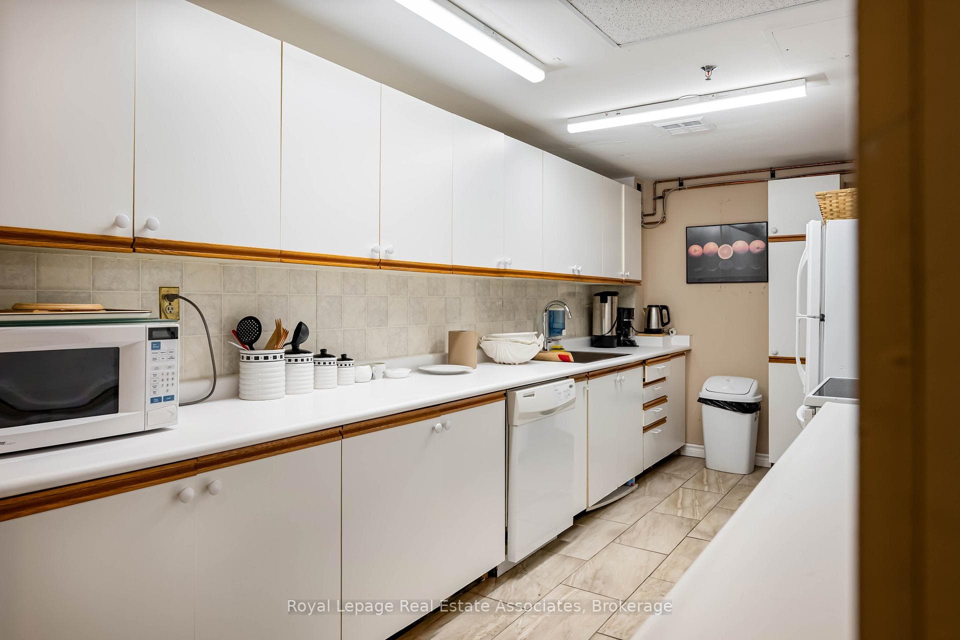 20 Mcfarlane Drive Unit 1402 photo 41