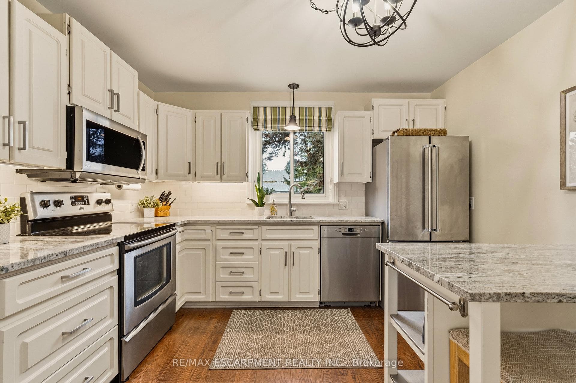 38 Parker Avenue photo 15