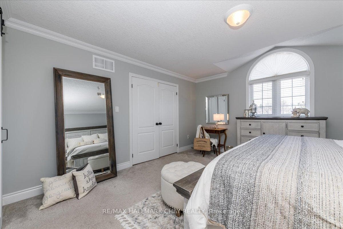 65 Maclaren Avenue photo 18