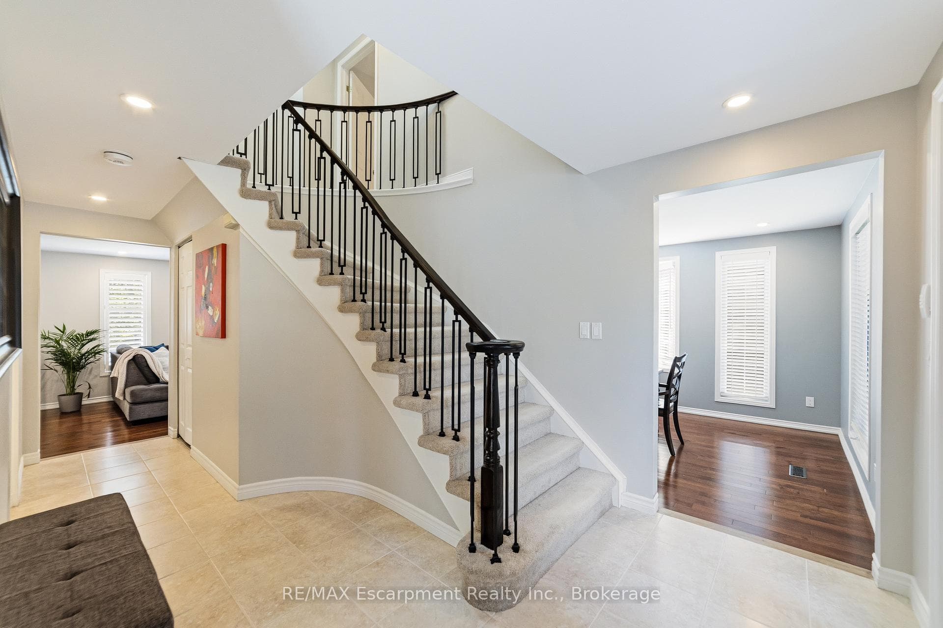 449 Roymor Crescent photo 6