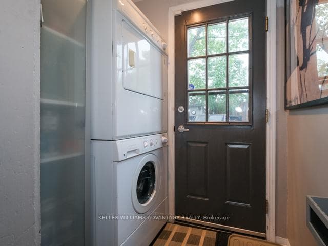 328 Cedarvale Avenue Unit Lower photo 8