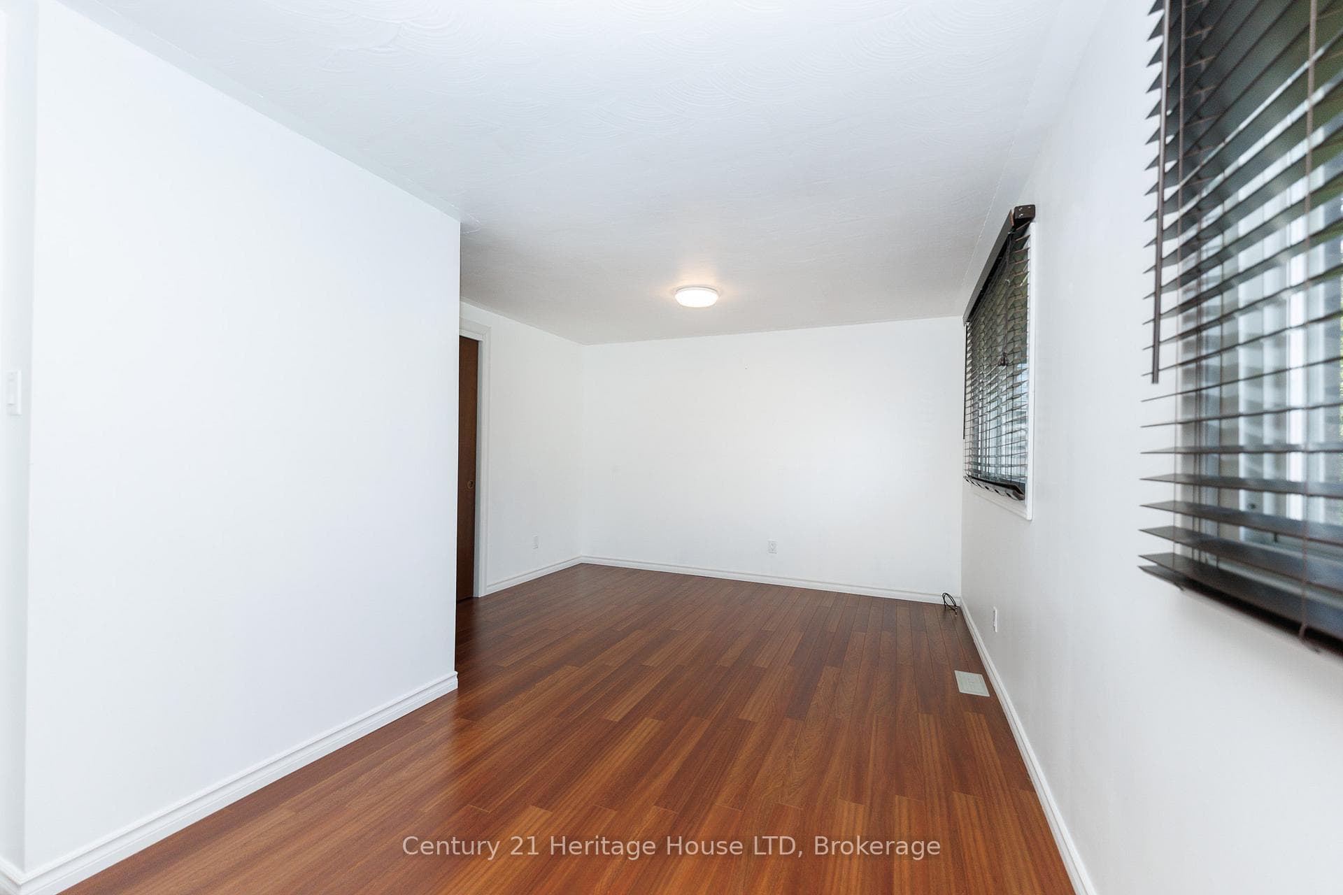 3859 Panama Court photo 9