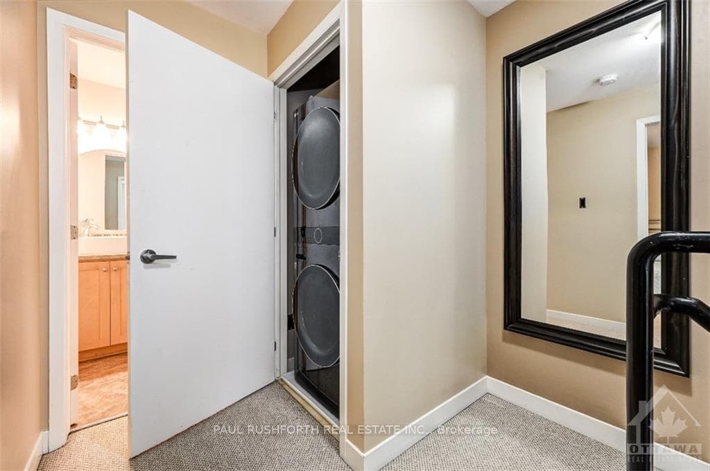 420 NEPEAN Street Unit E photo 16