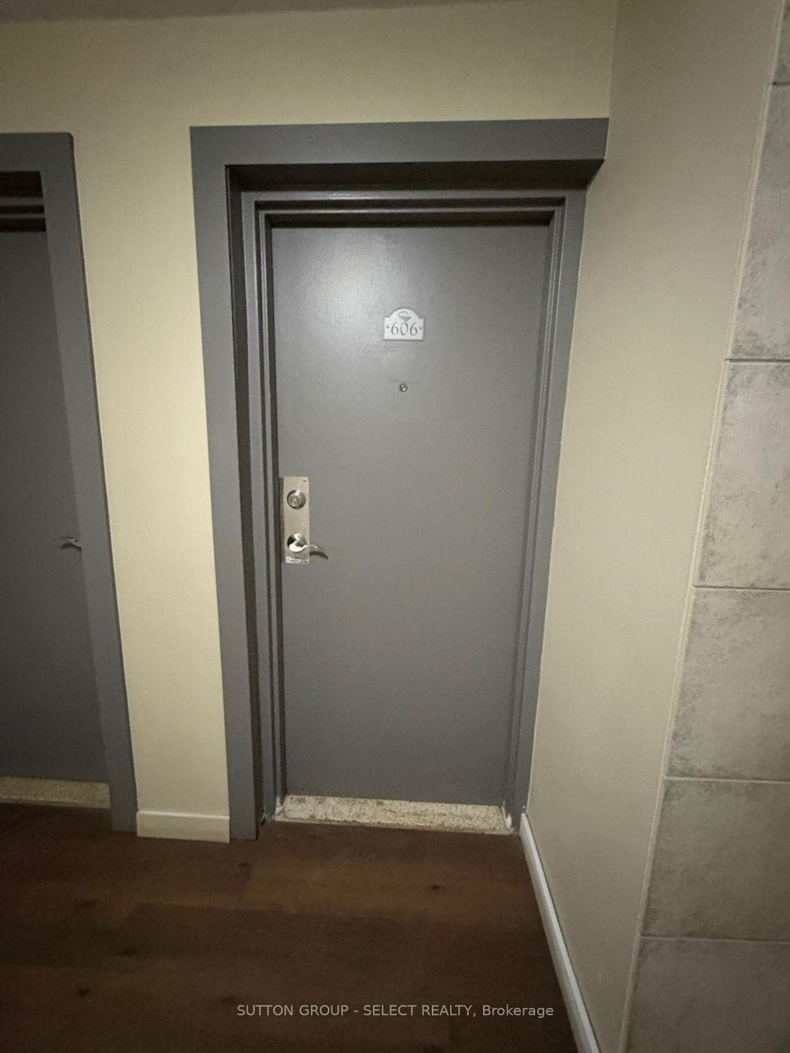 583 Mornington Avenue Unit 606 photo 4