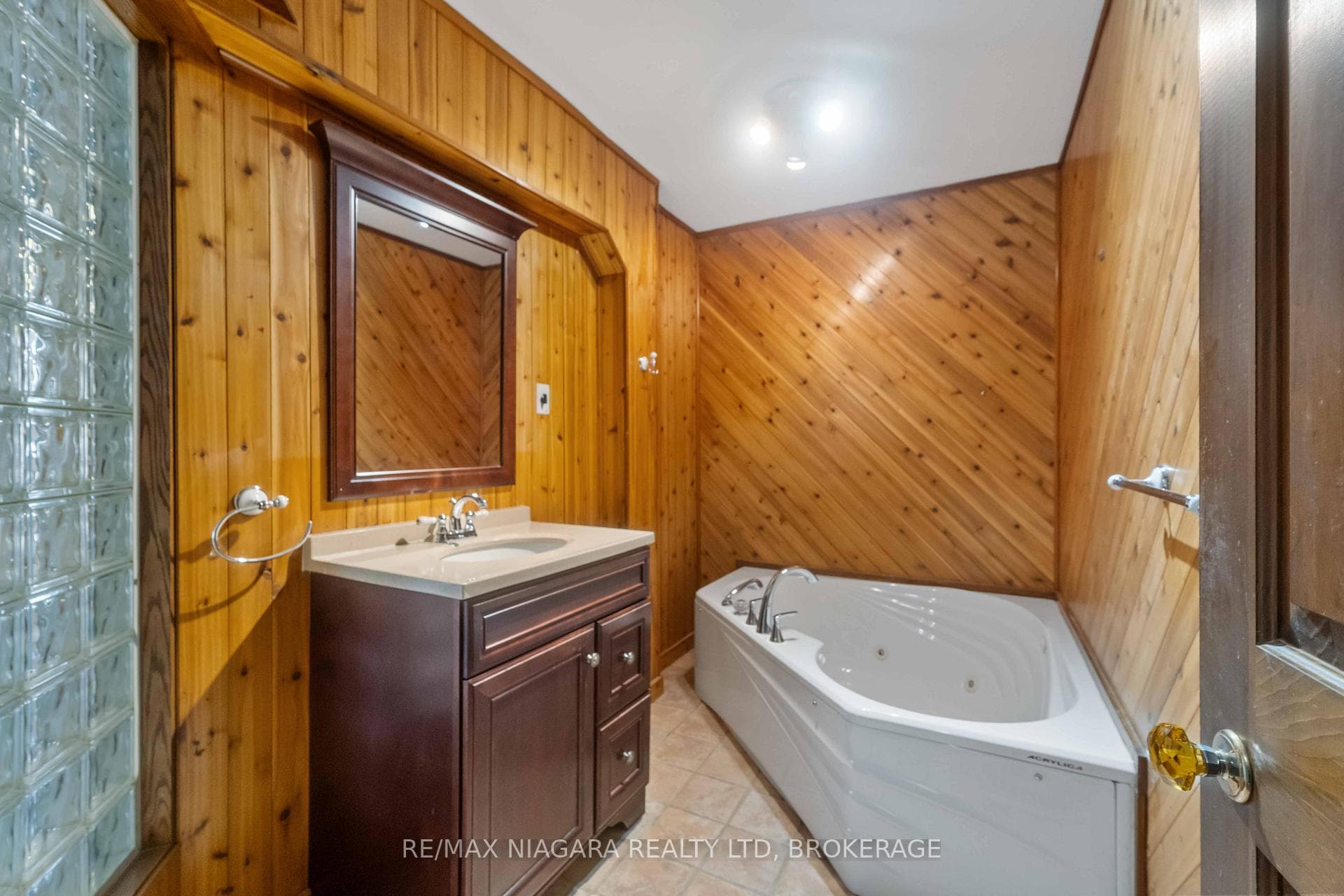 1784 Garner Road photo 13