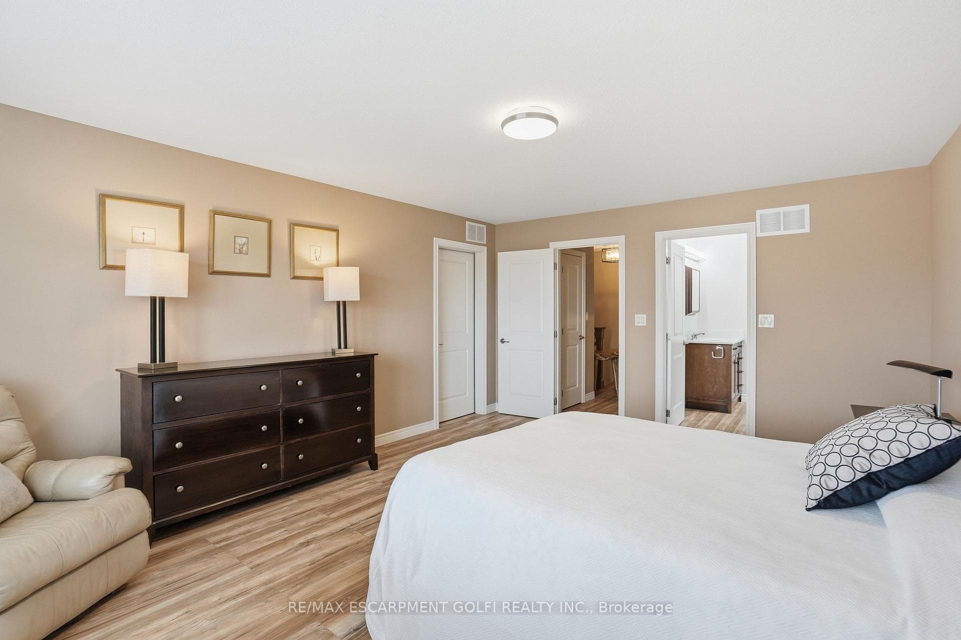 256 HIGHLAND Road photo 25