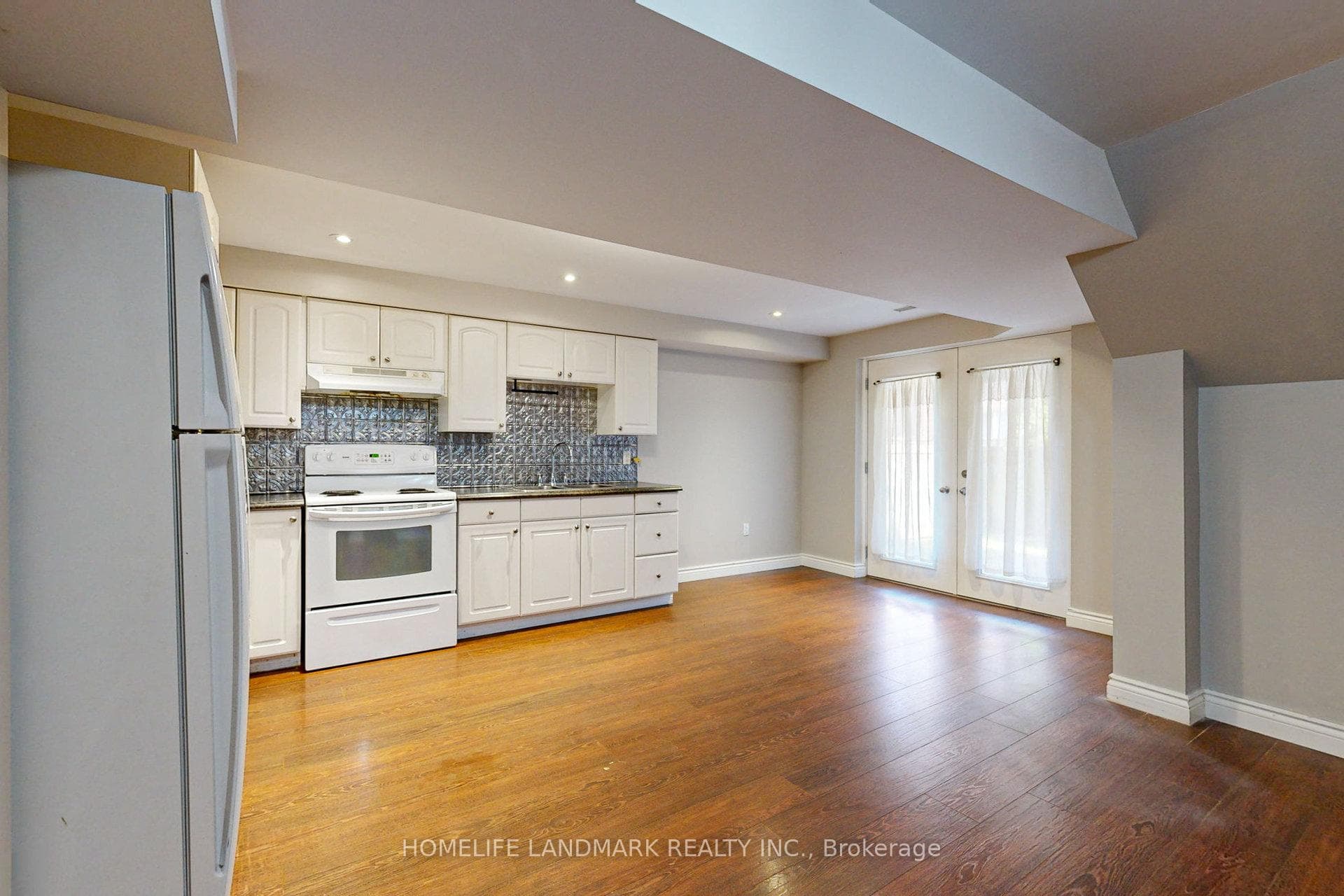 1061 Warby Trail photo 22