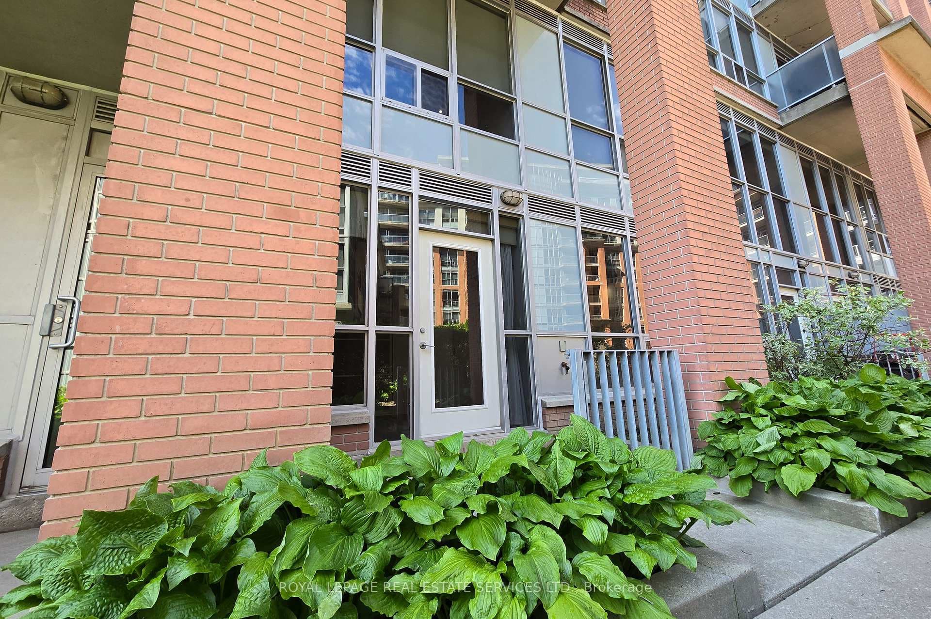 1 Shaw Street Unit 106 photo 29