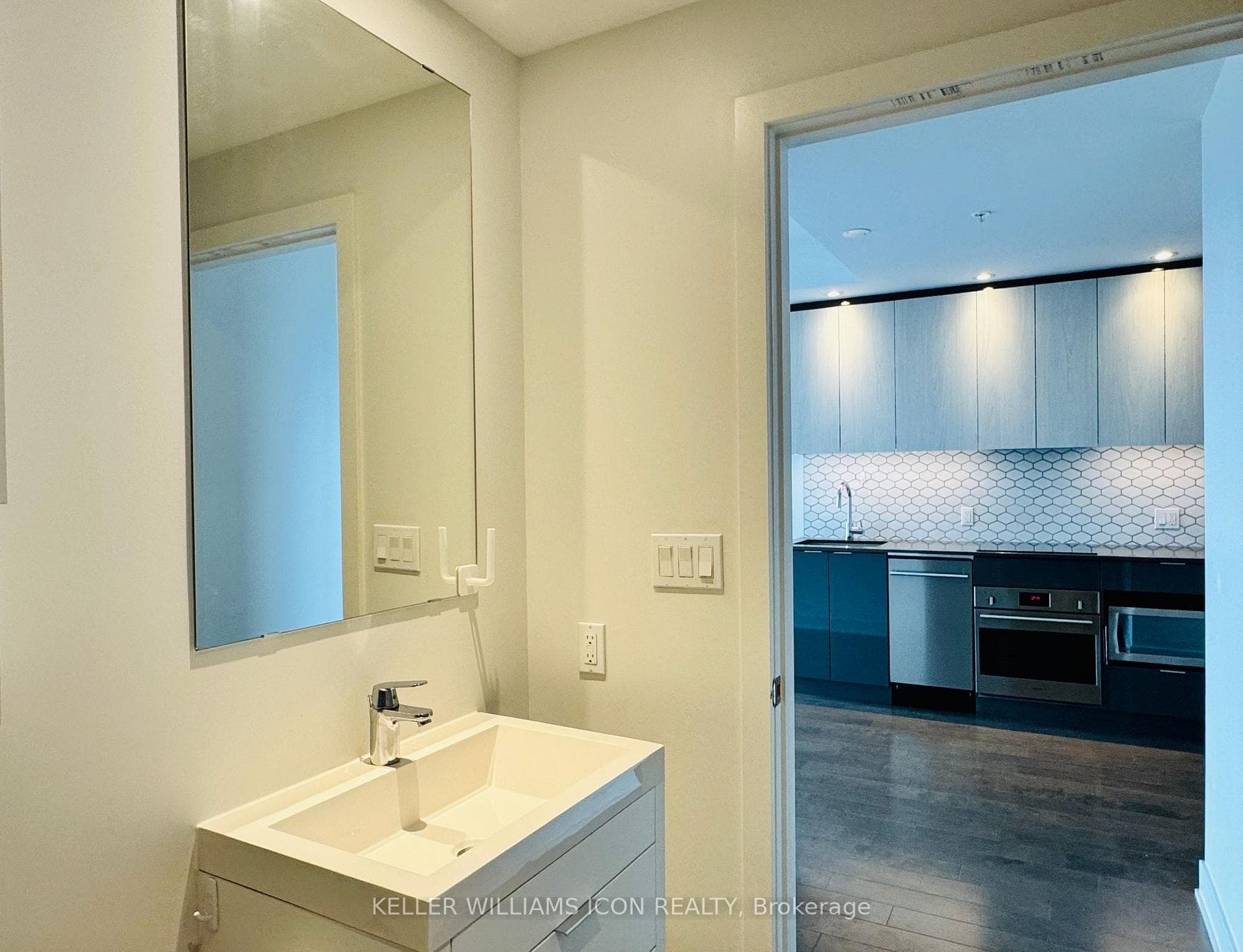 20 Daly Avenue Unit 1903 photo 9
