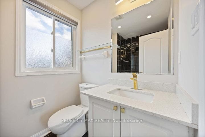 26 Salamander Street Unit Main & 2nd Floor photo 24