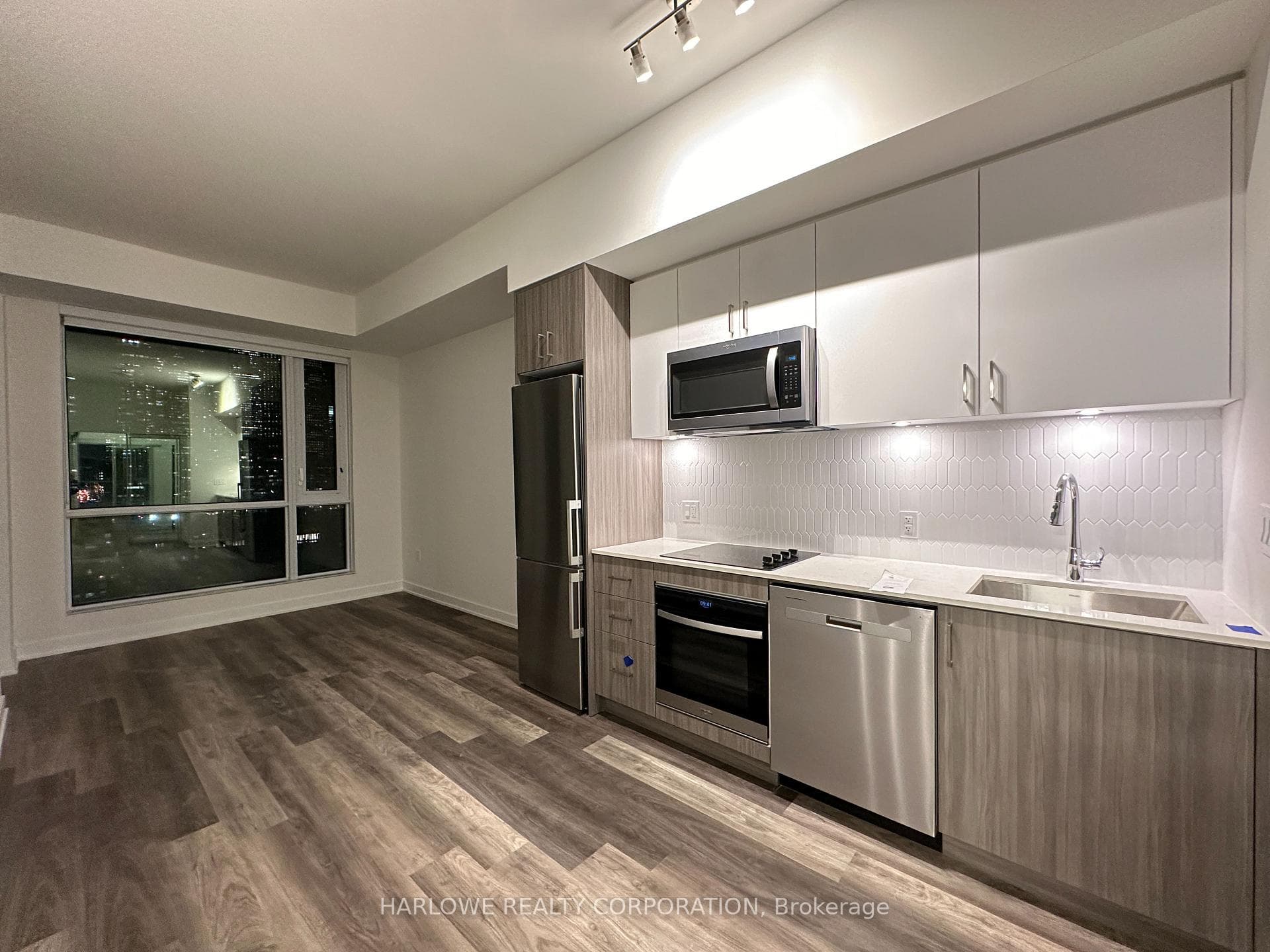 135 Lower Sherbourne Street Unit 1753 W photo 4