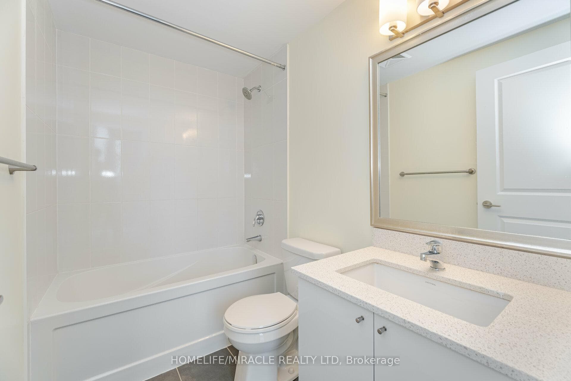 55 Eglinton Avenue Unit 602 photo 19
