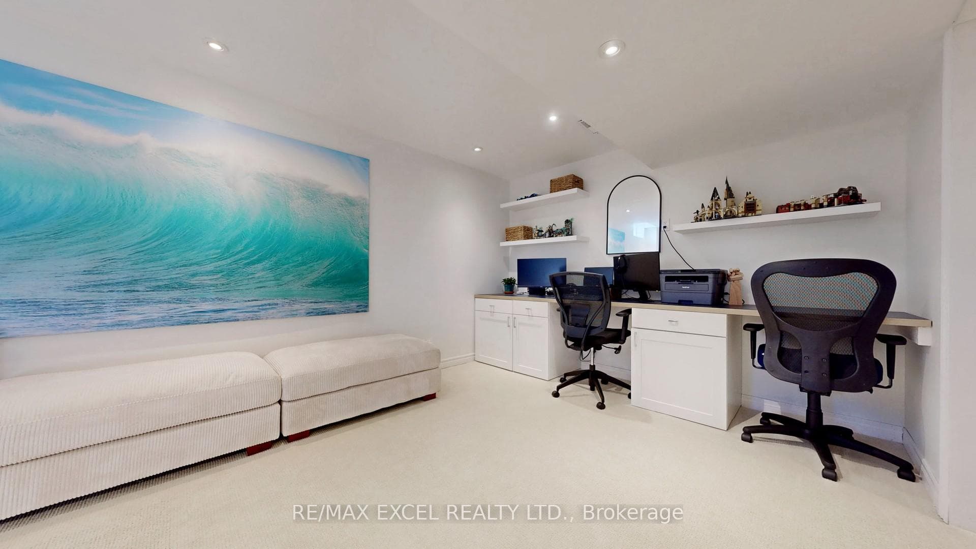 46 Bolton Drive photo 34