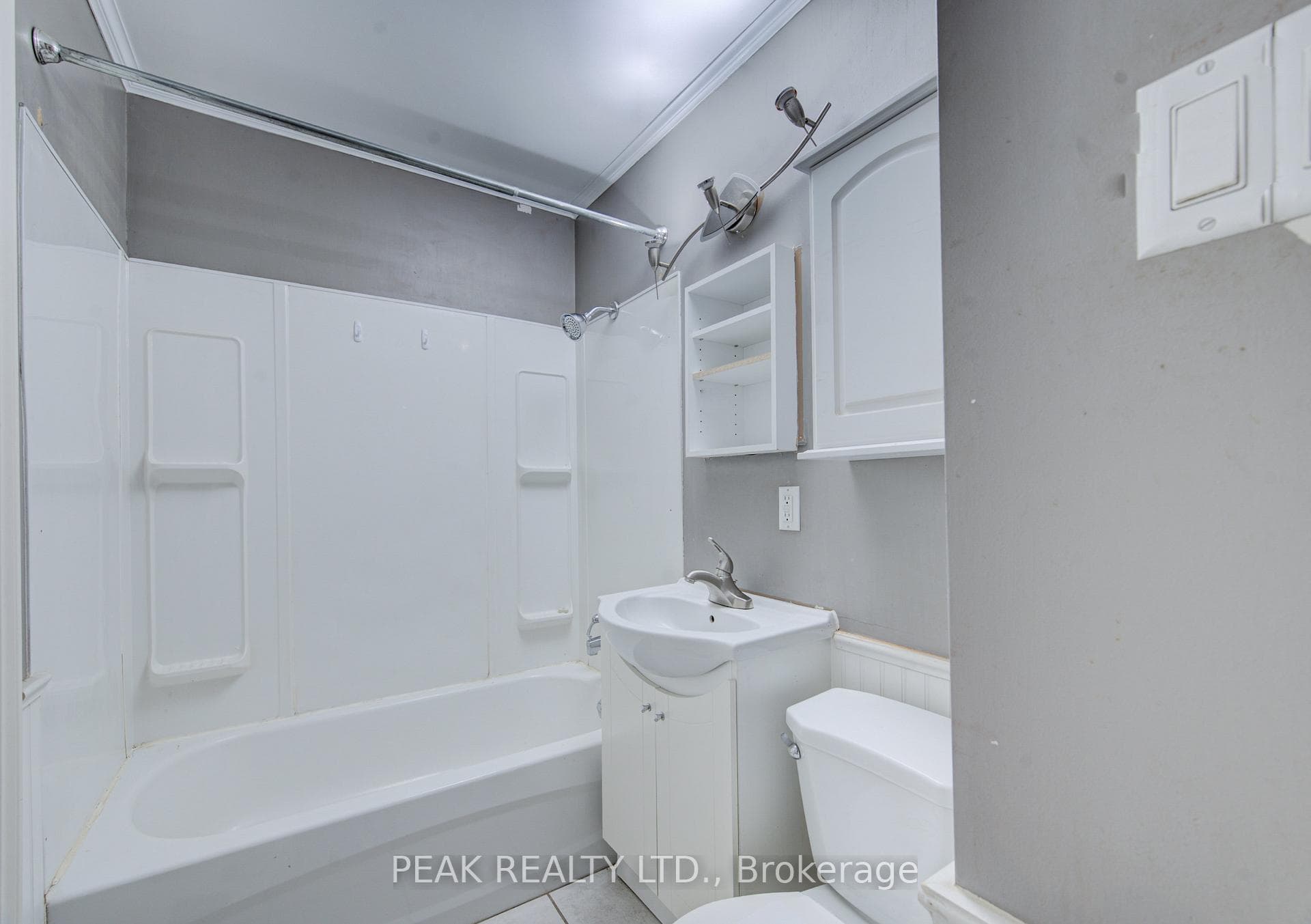 222 Cooper Street photo 19