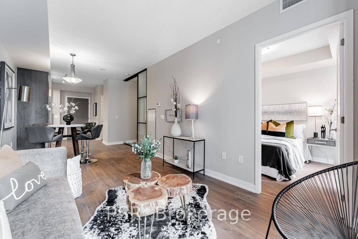 99 John Street Unit 2105 photo 15