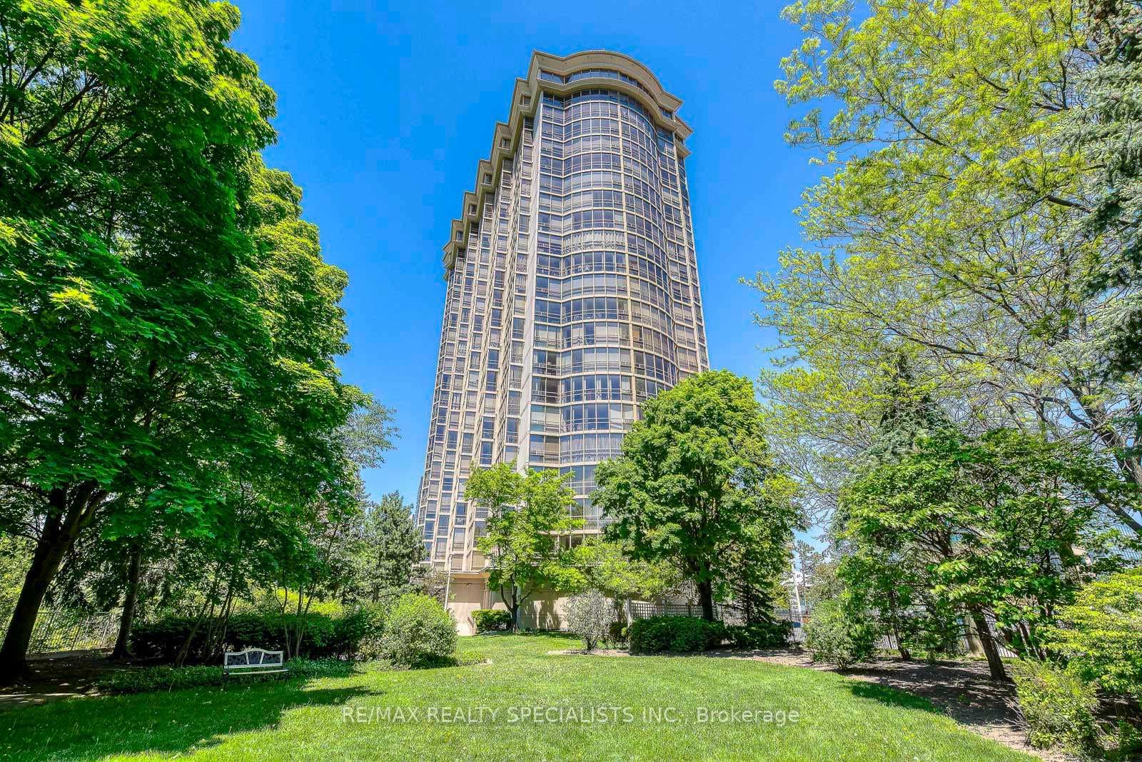 50 Eglinton Avenue Unit 403 photo 3