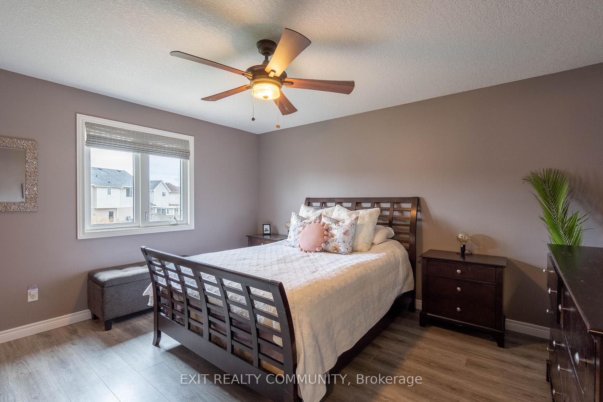38 Riverbank Drive photo 17